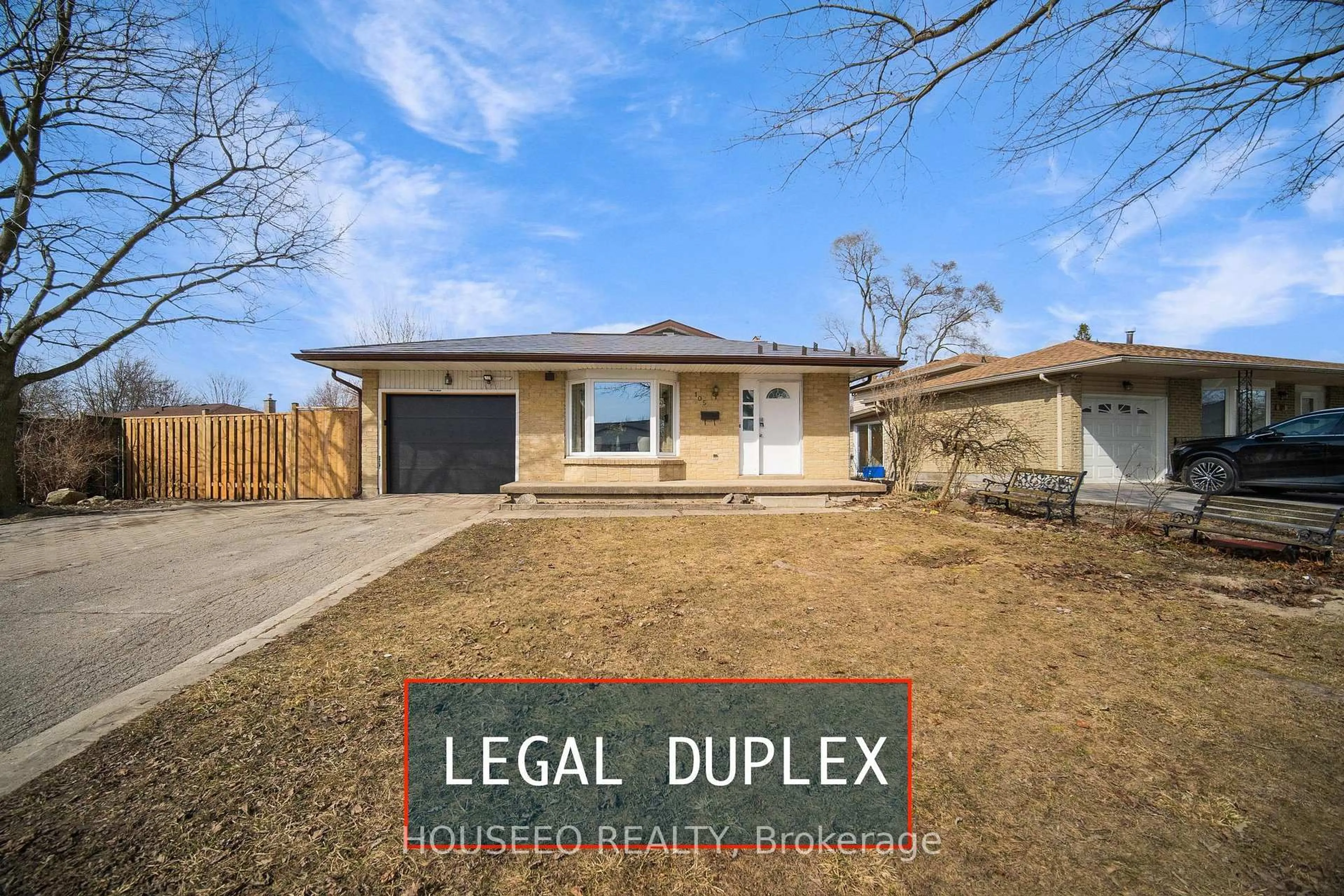 A pic from outside/outdoor area/front of a property/back of a property/a pic from drone, street for 105 FENNELL Cres, London South Ontario N6E 2E2