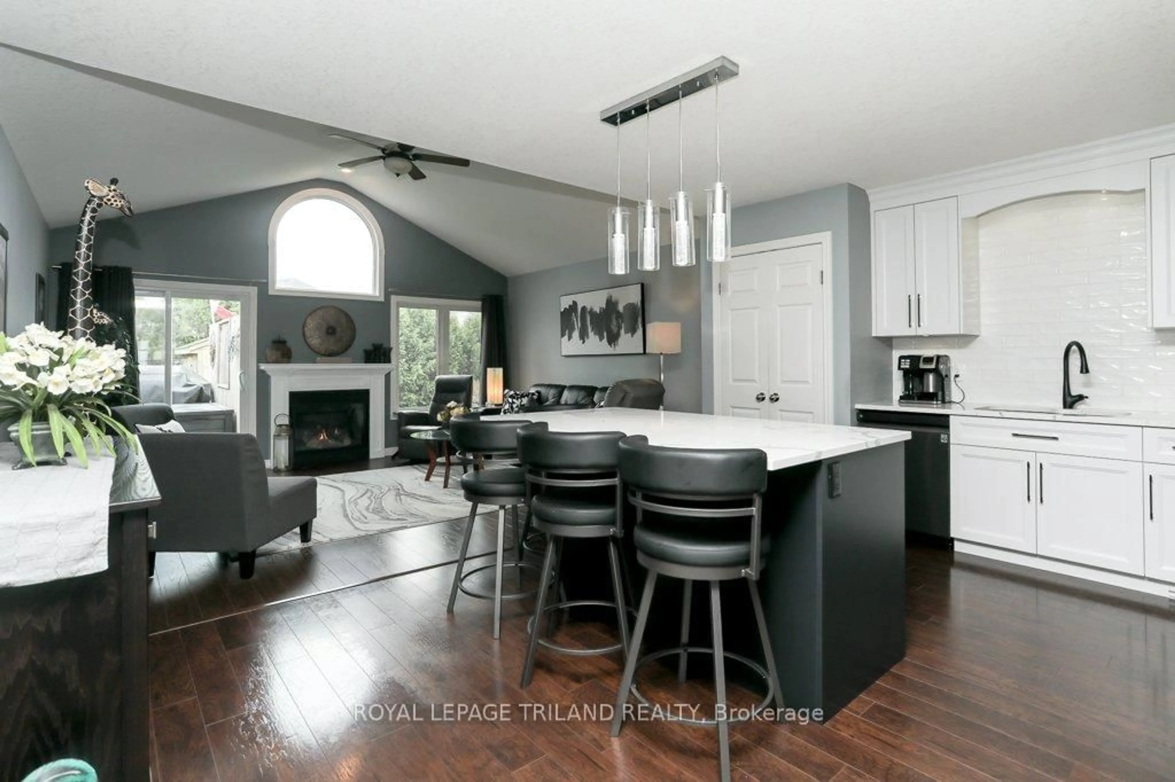 Open concept kitchen, unknown for 40 Pear Tree Ave, St. Thomas Ontario N5R 1L2