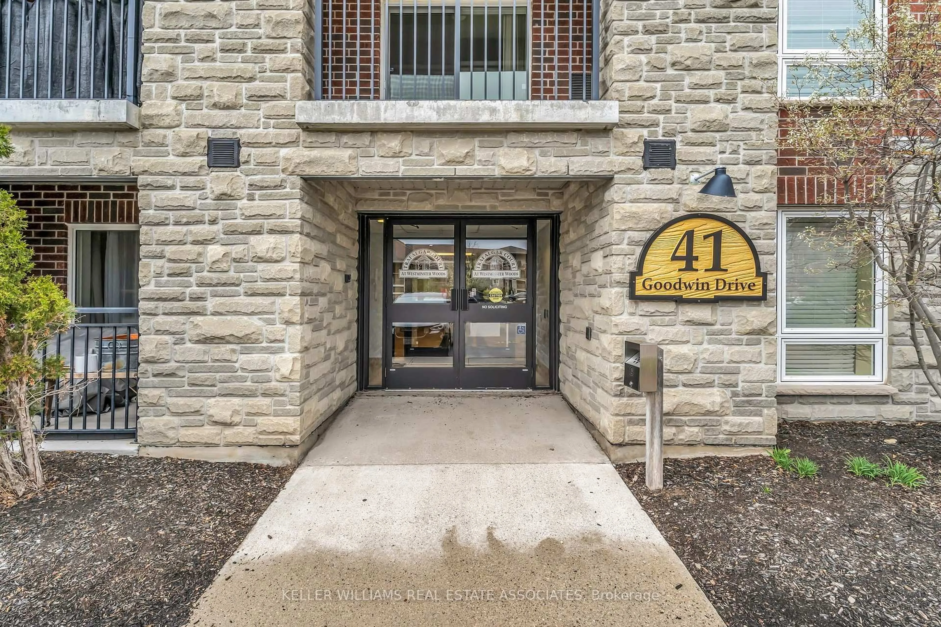 Indoor foyer for 41 Goodwin Dr #401, Guelph Ontario N1L 0E5