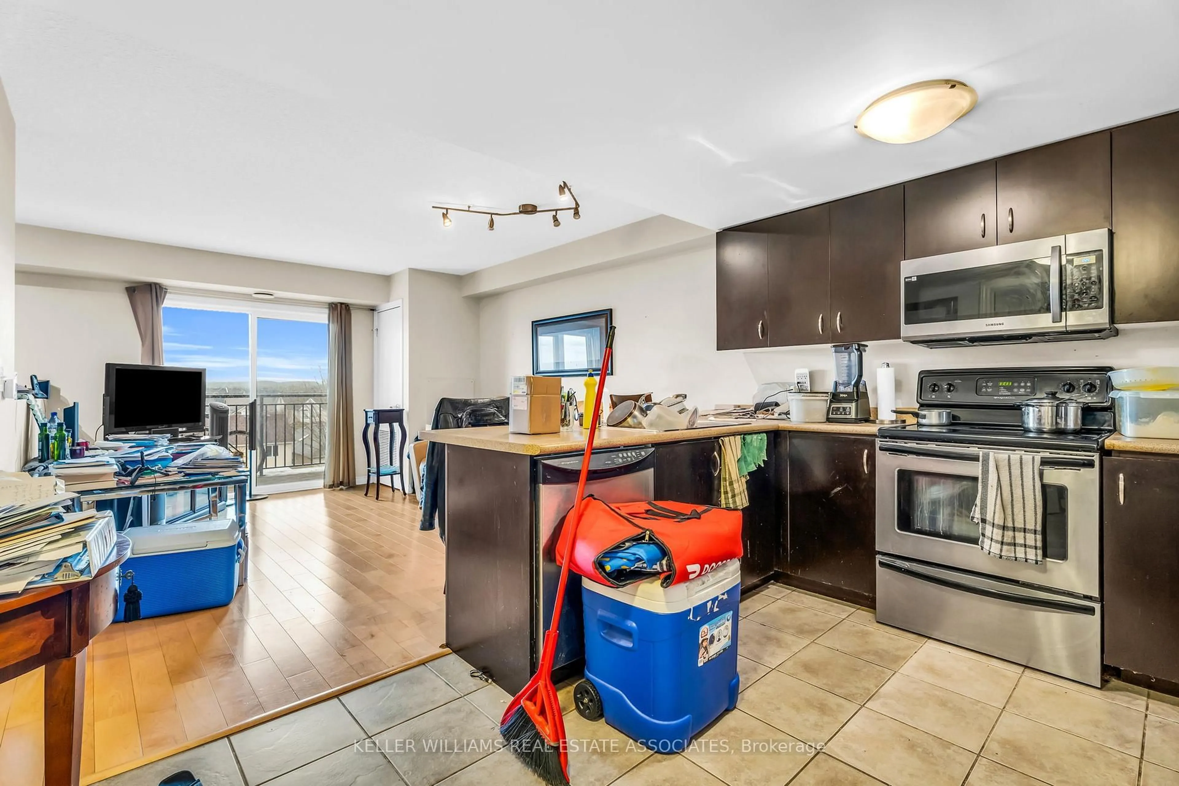 Unknown for 41 Goodwin Dr #401, Guelph Ontario N1L 0E5