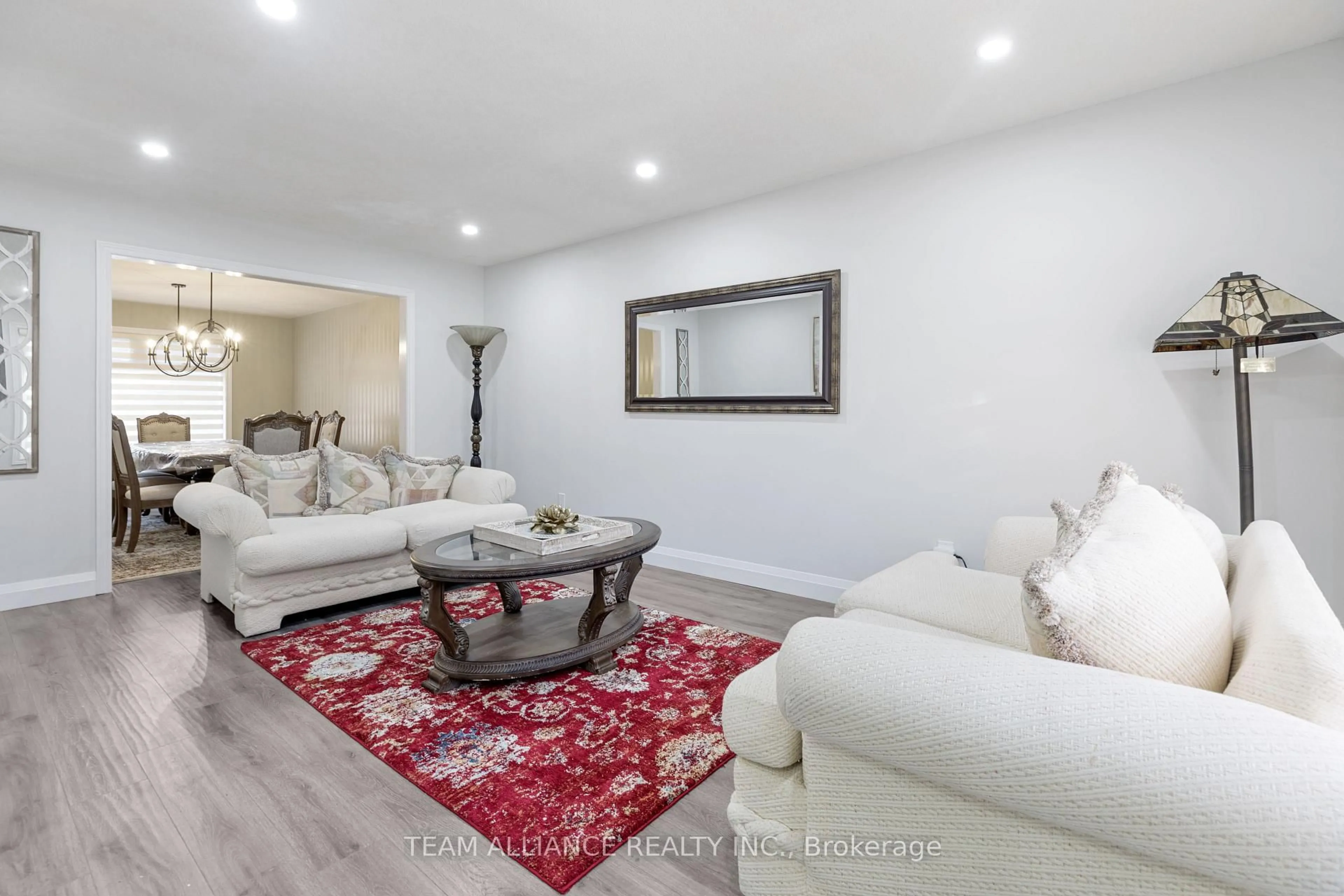 Living room with furniture, unknown for 167 SUNNYSIDE Dr, London North Ontario N5X 3P7