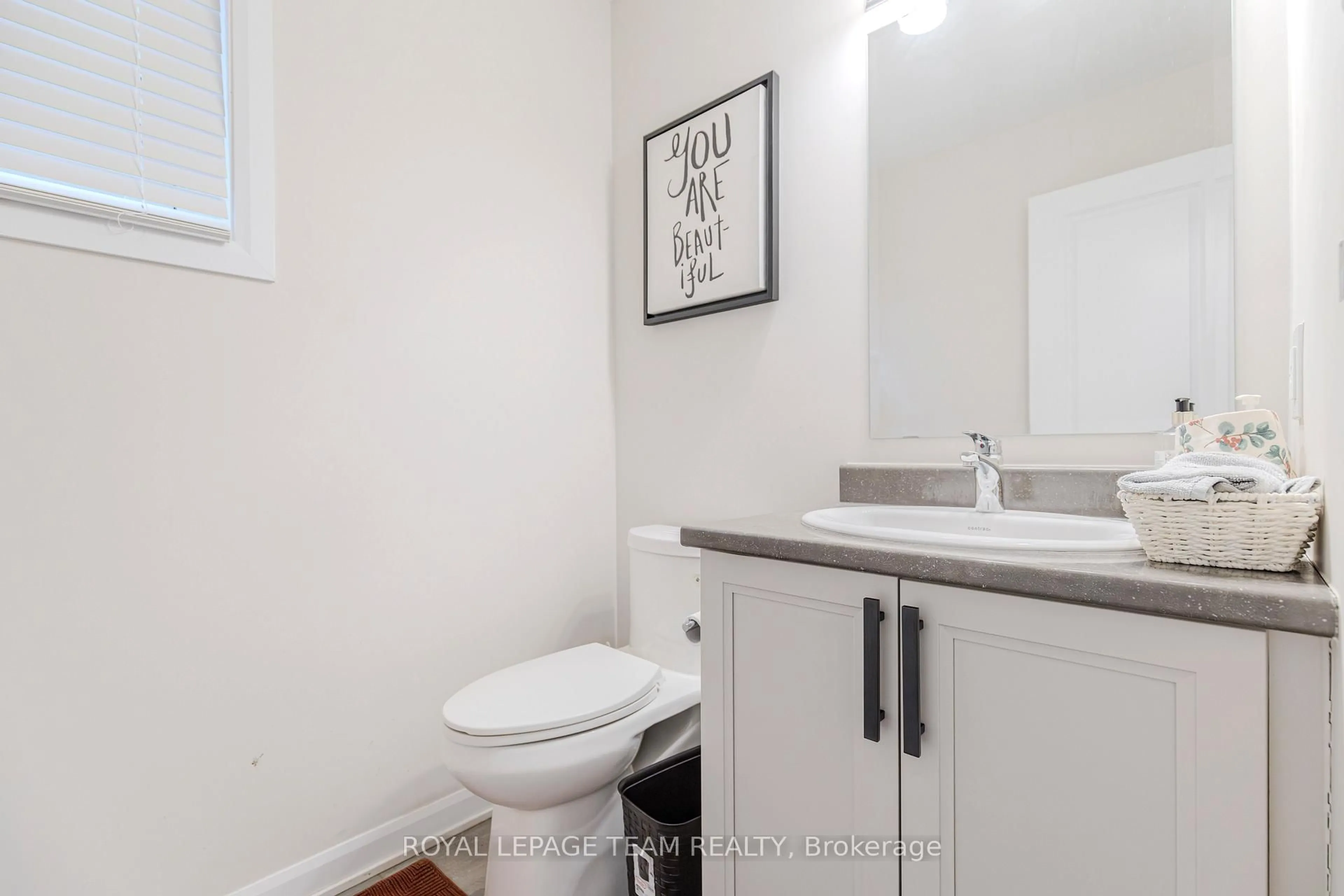 Standard bathroom, floor is not visible for 2004 Caltra Cres, Ottawa Ontario K2J 6V4