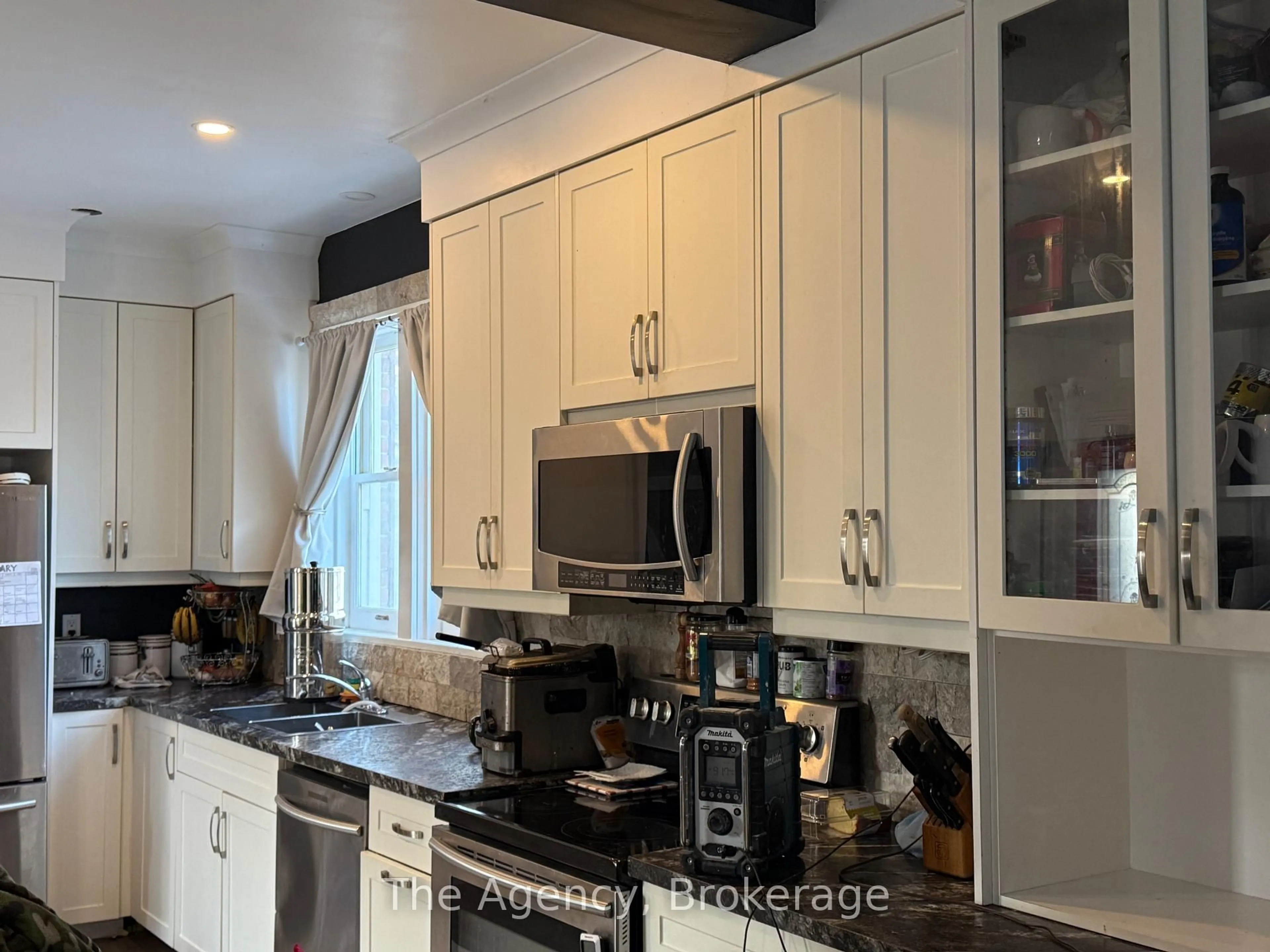 Unknown for 518 King St, Port Colborne Ontario L3K 4H6