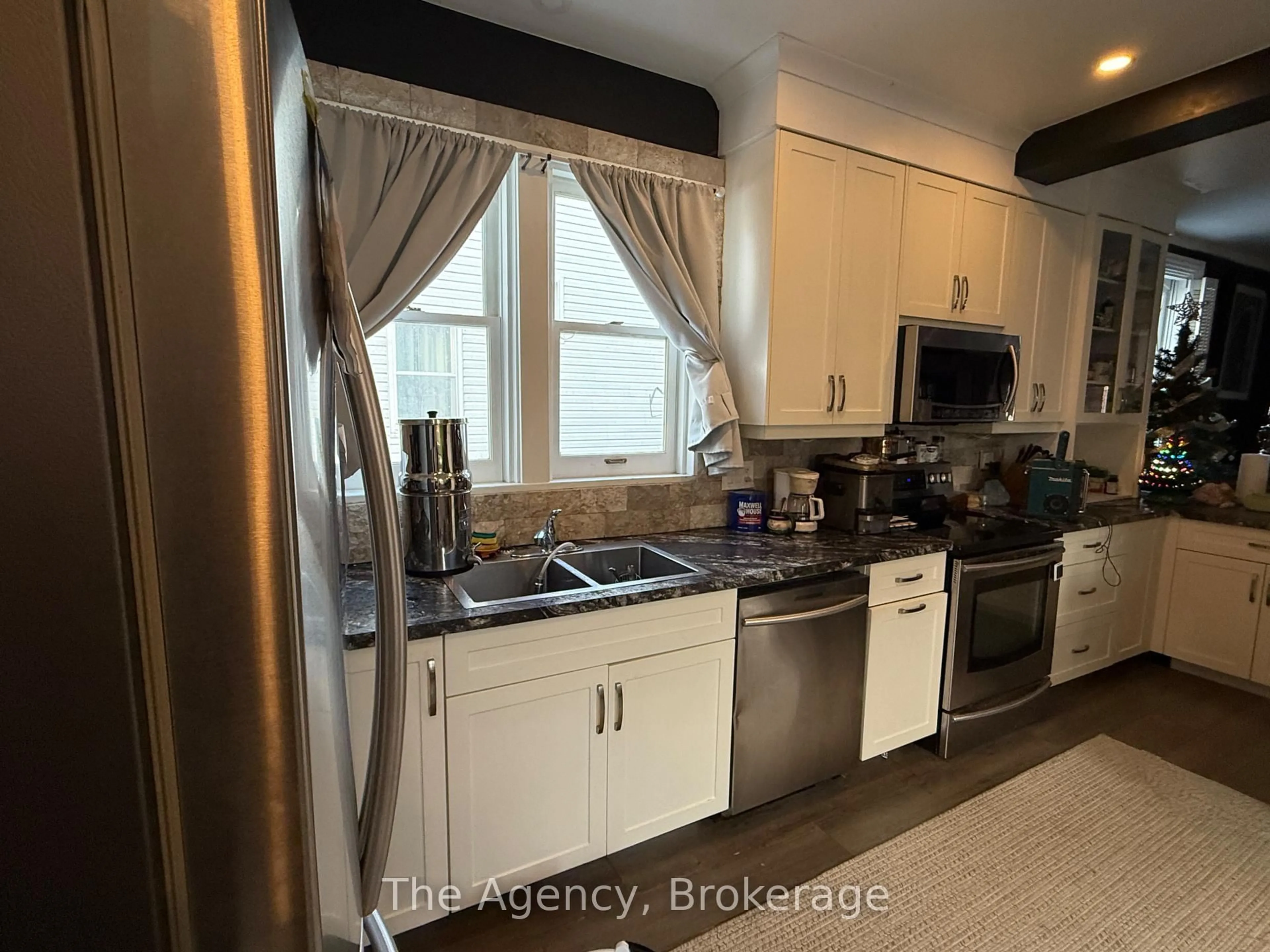 Unknown for 518 King St, Port Colborne Ontario L3K 4H6