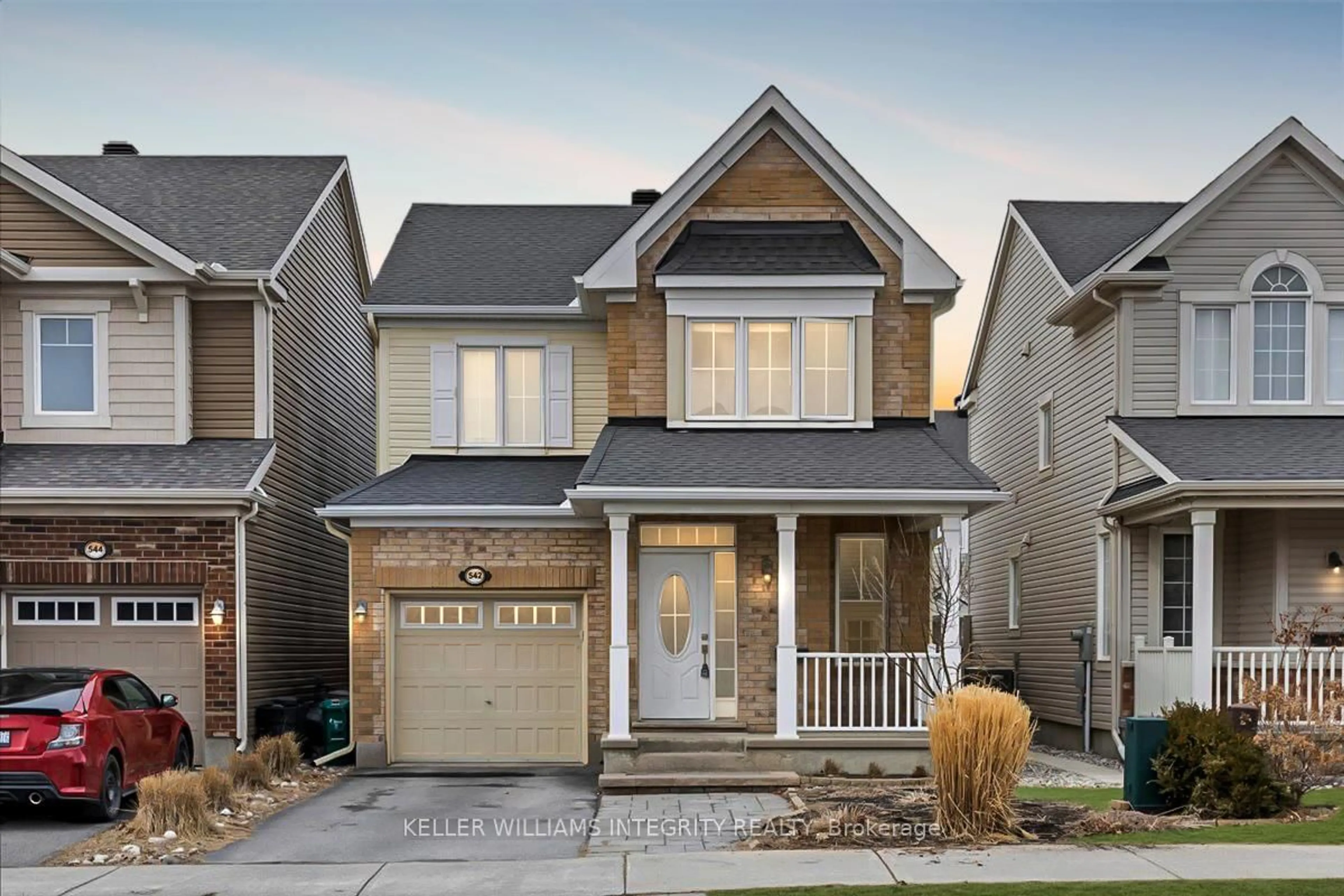 Home with vinyl exterior material, street for 542 Dundonald Dr, Ottawa Ontario K2J 5X1