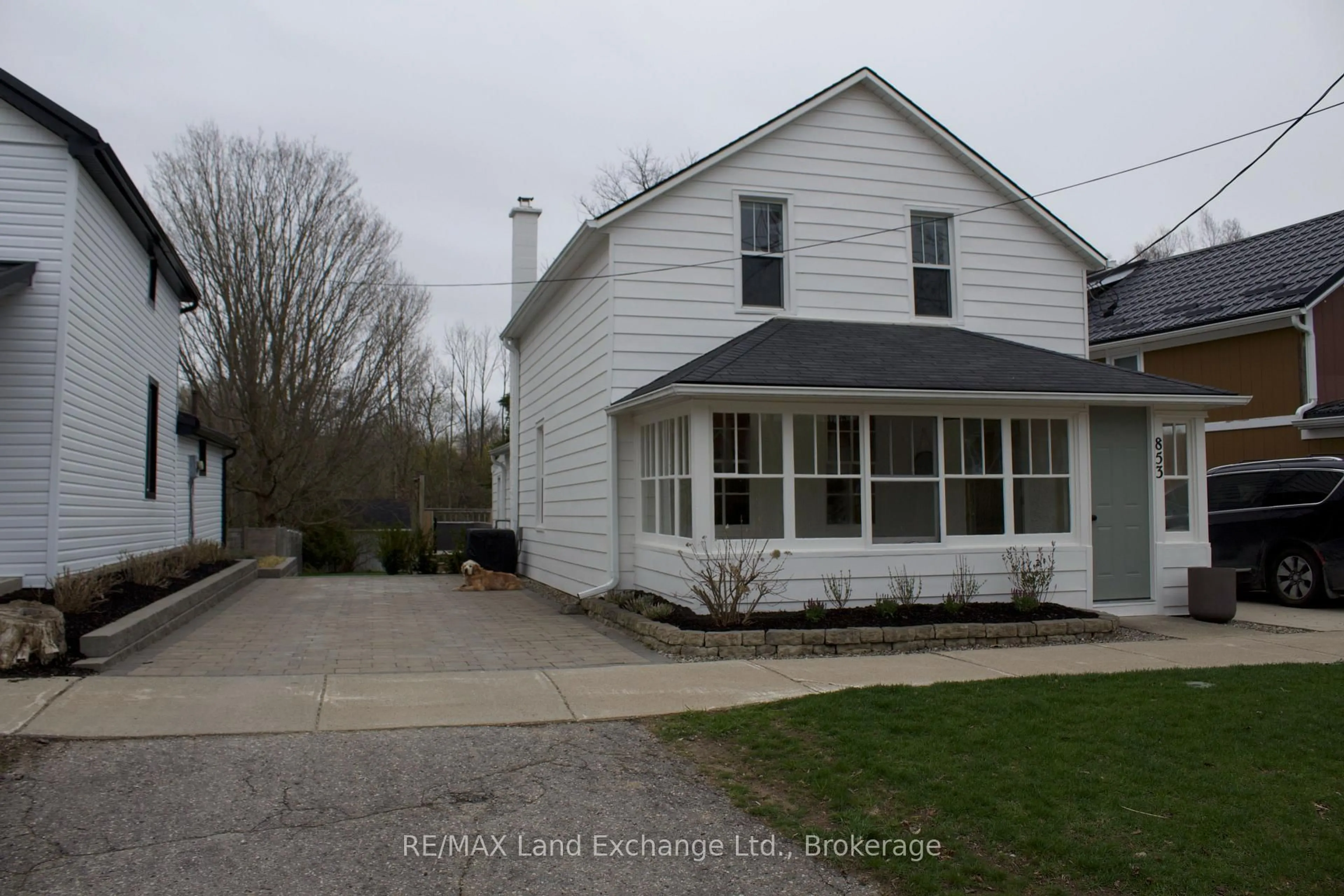 Home with vinyl exterior material, street for 853 Olde Victoria St, Kincardine Ontario N2Z 2B6