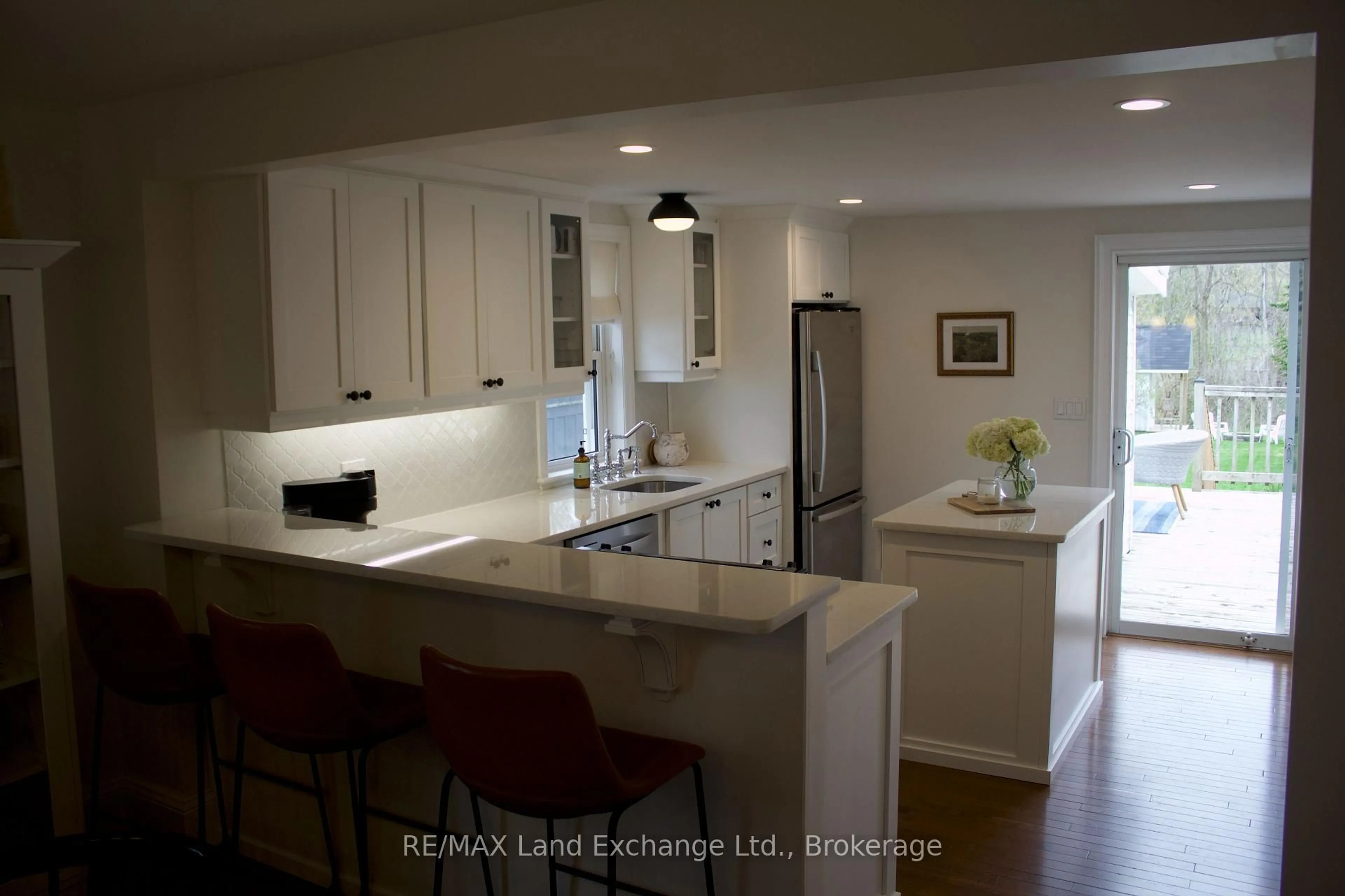Open concept kitchen, unknown for 853 Olde Victoria St, Kincardine Ontario N2Z 2B6