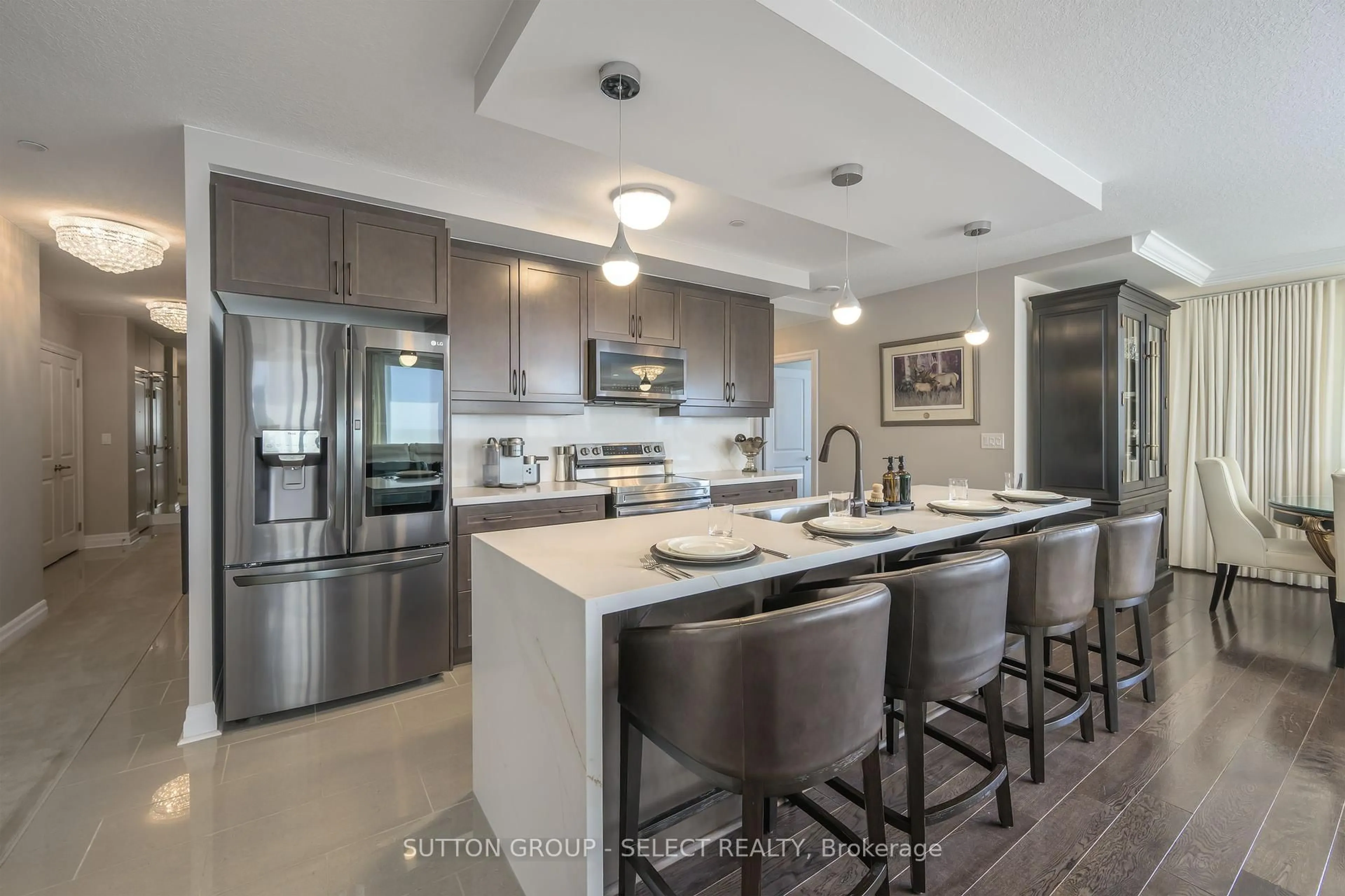 Open concept kitchen, ceramic/tile floor for 240 Villagewalk Blvd #810, London North Ontario N6G 0P6
