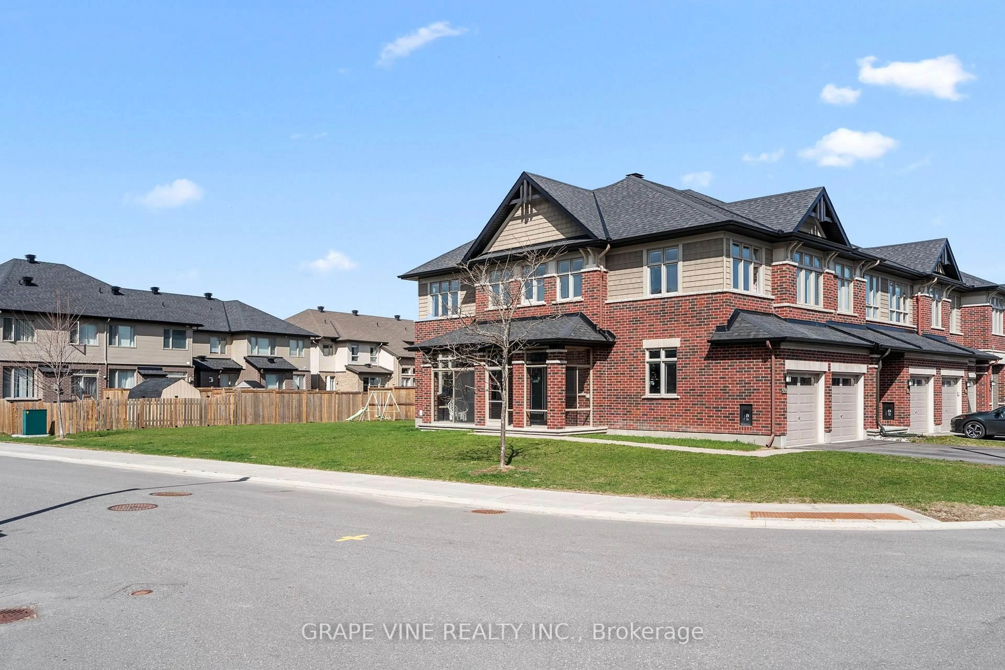 Home with brick exterior material, unknown for 535 Rowers Way, Ottawa Ontario K1X 0C6