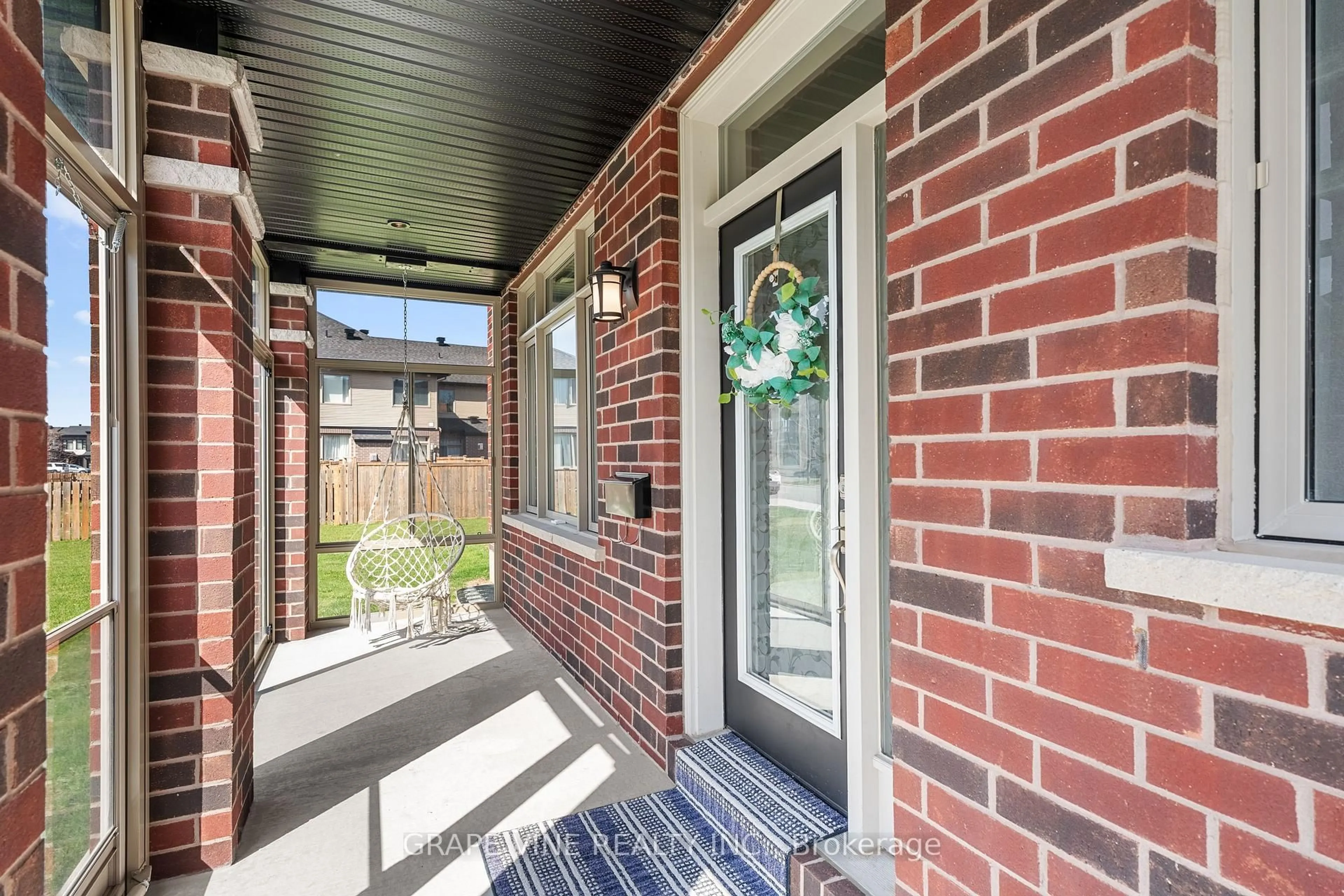 Home with brick exterior material, street for 535 Rowers Way, Ottawa Ontario K1X 0C6