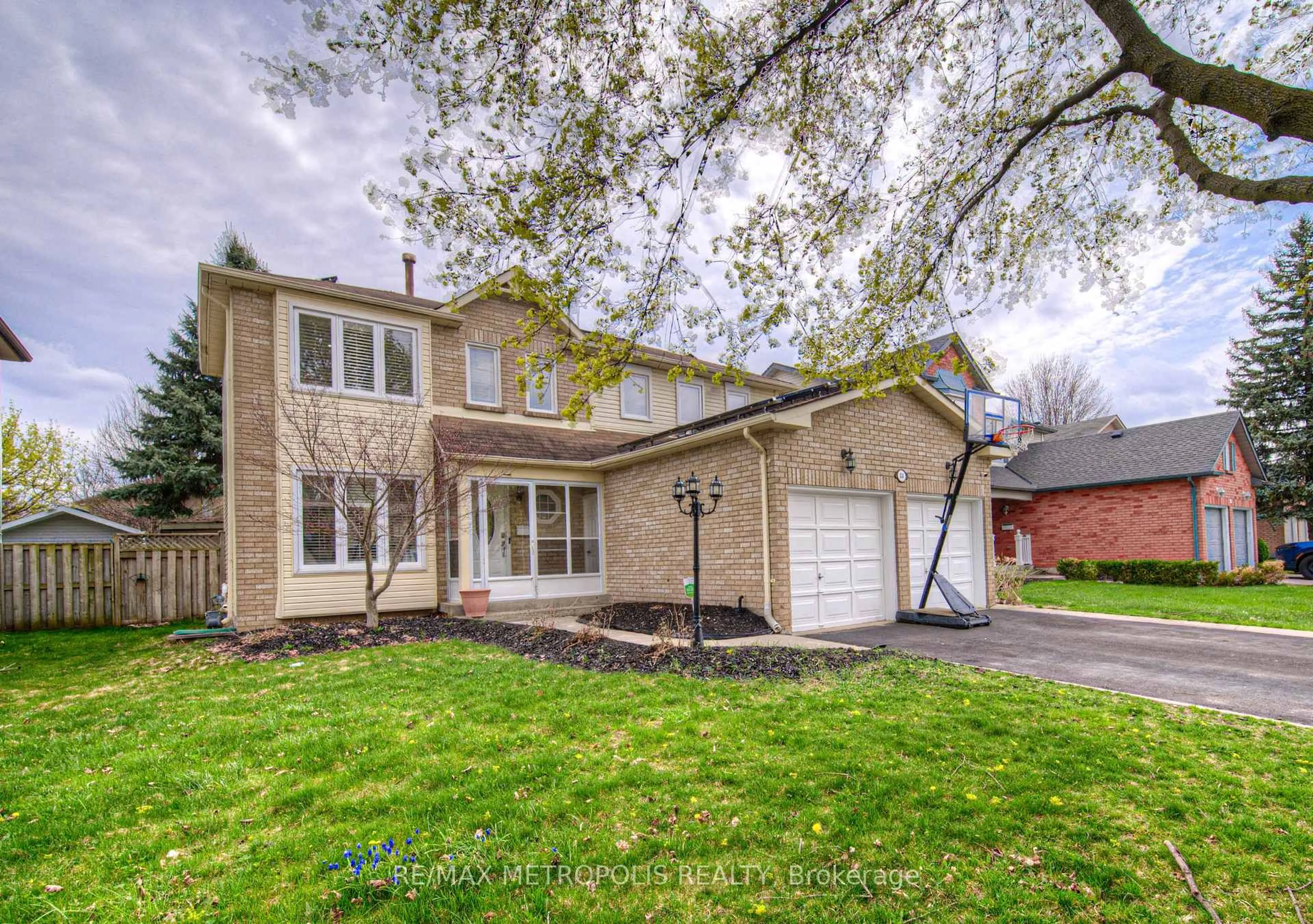 Home with brick exterior material, street for 23 Glenvalley Dr, Cambridge Ontario N1T 1P3