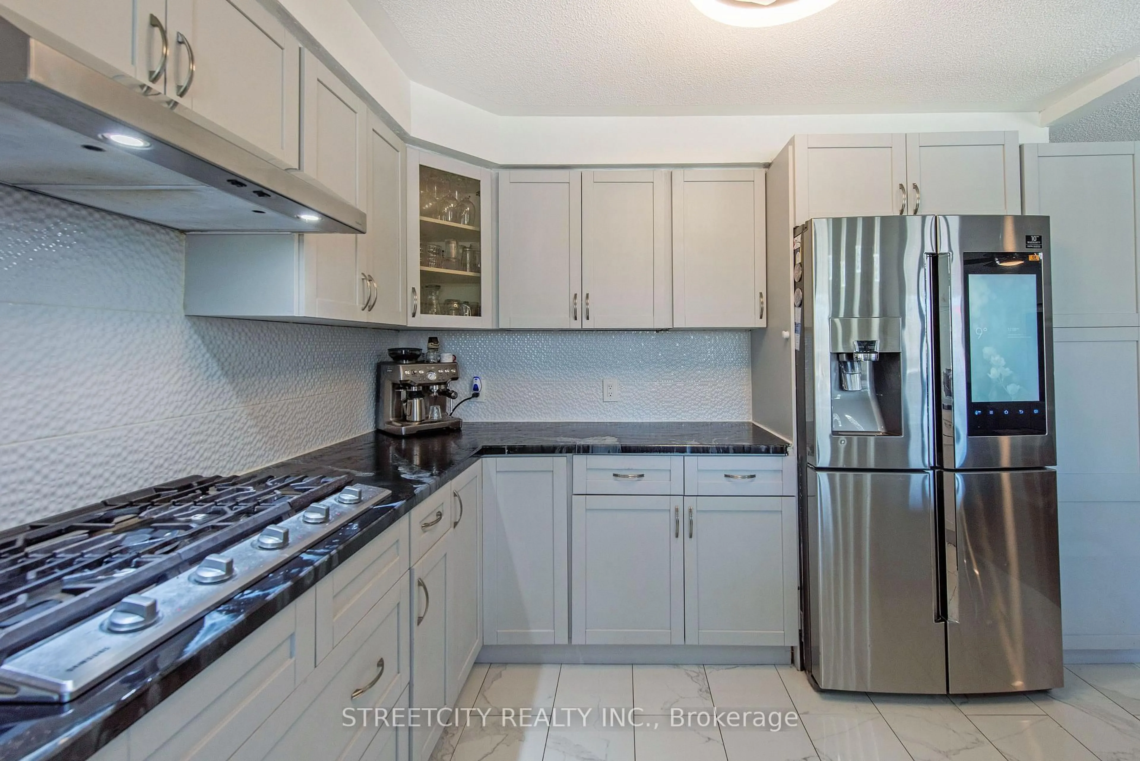 Standard kitchen, unknown for 8571 Glendon Dr, Strathroy Caradoc Ontario N0L 1W0