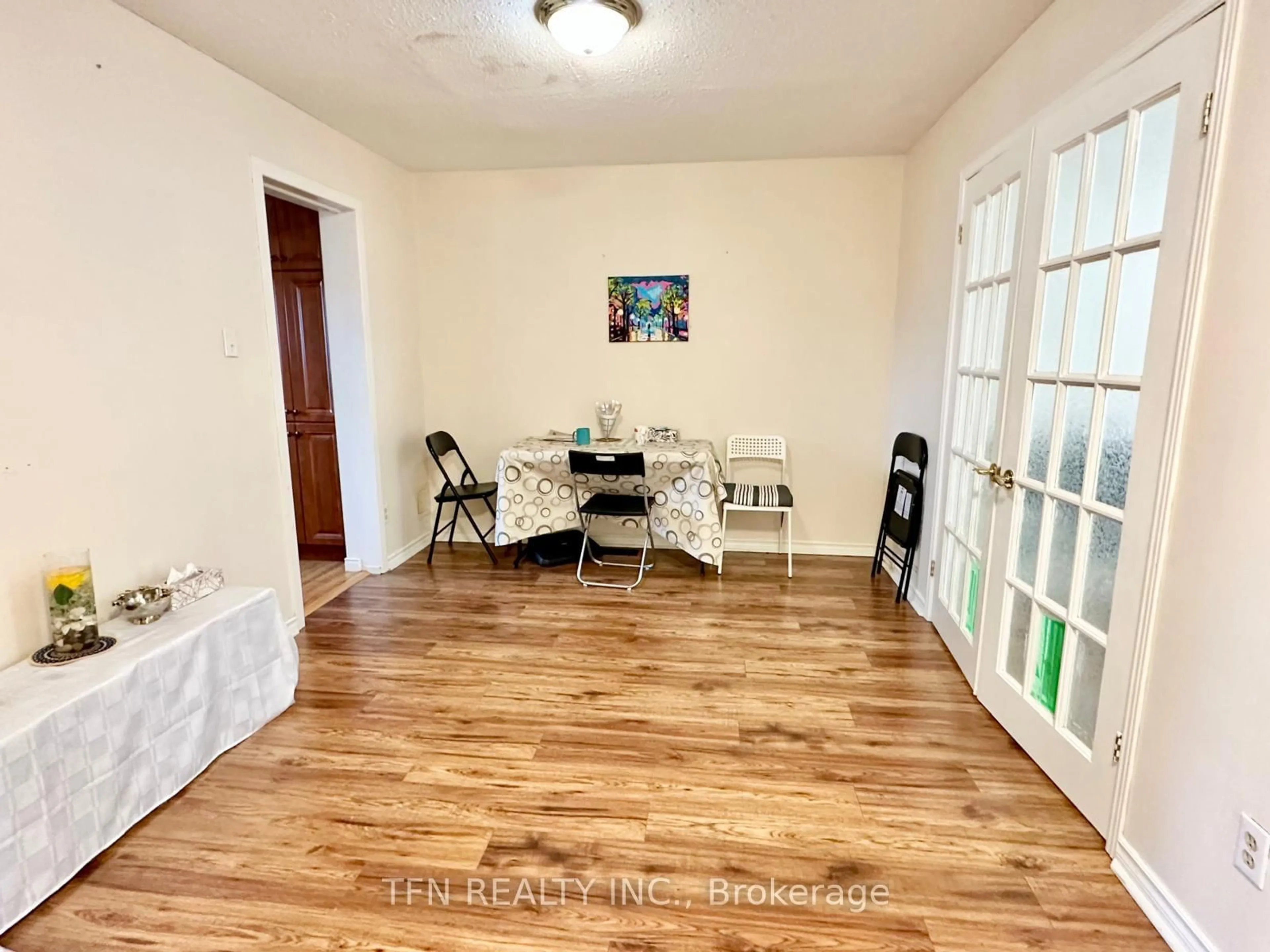 A pic of a room for 2111 Montreal Rd #76, Ottawa Ontario K1J 8M8