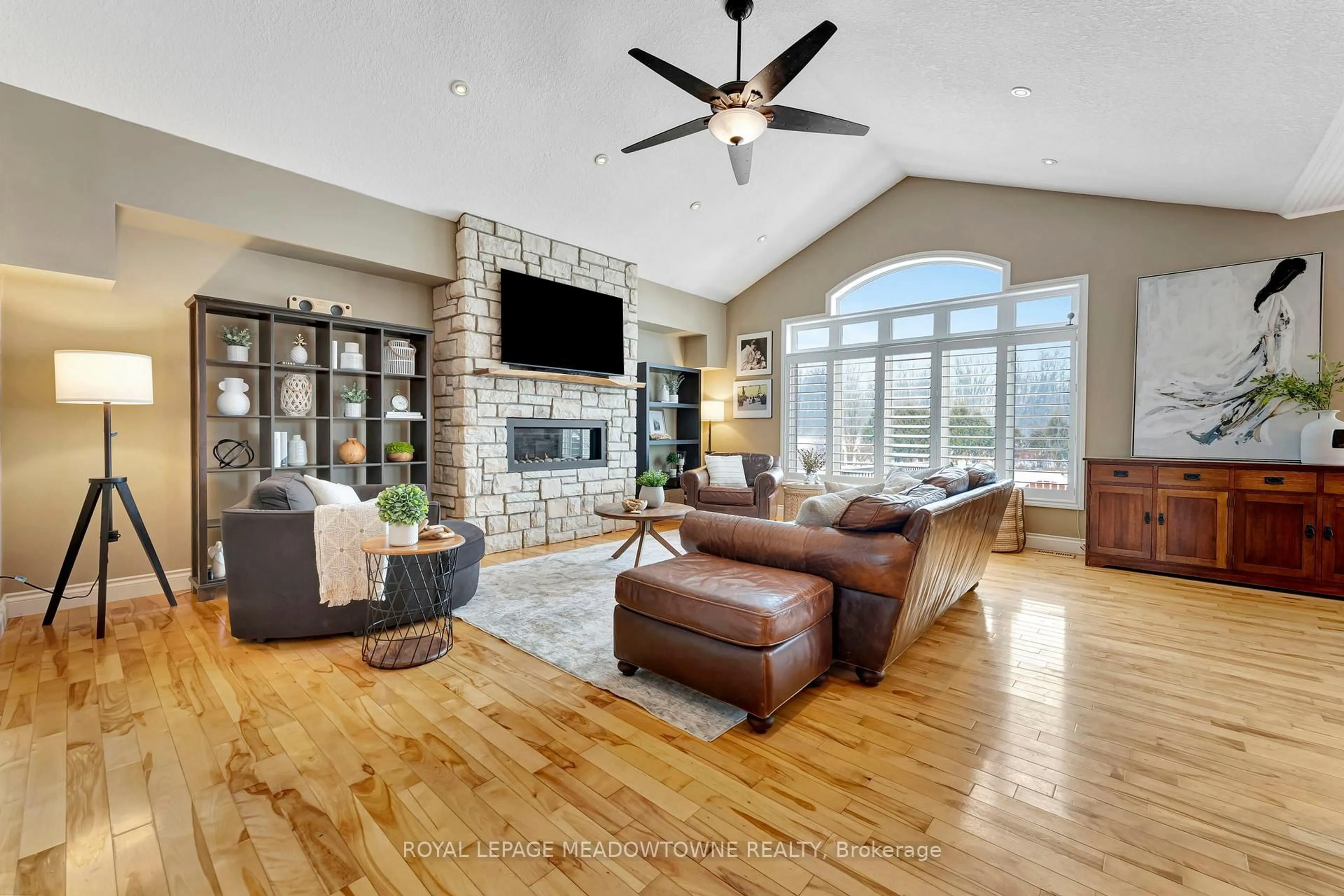 Living room with furniture, unknown for 128 Carlisle Rd, Hamilton Ontario L8B 0Z8