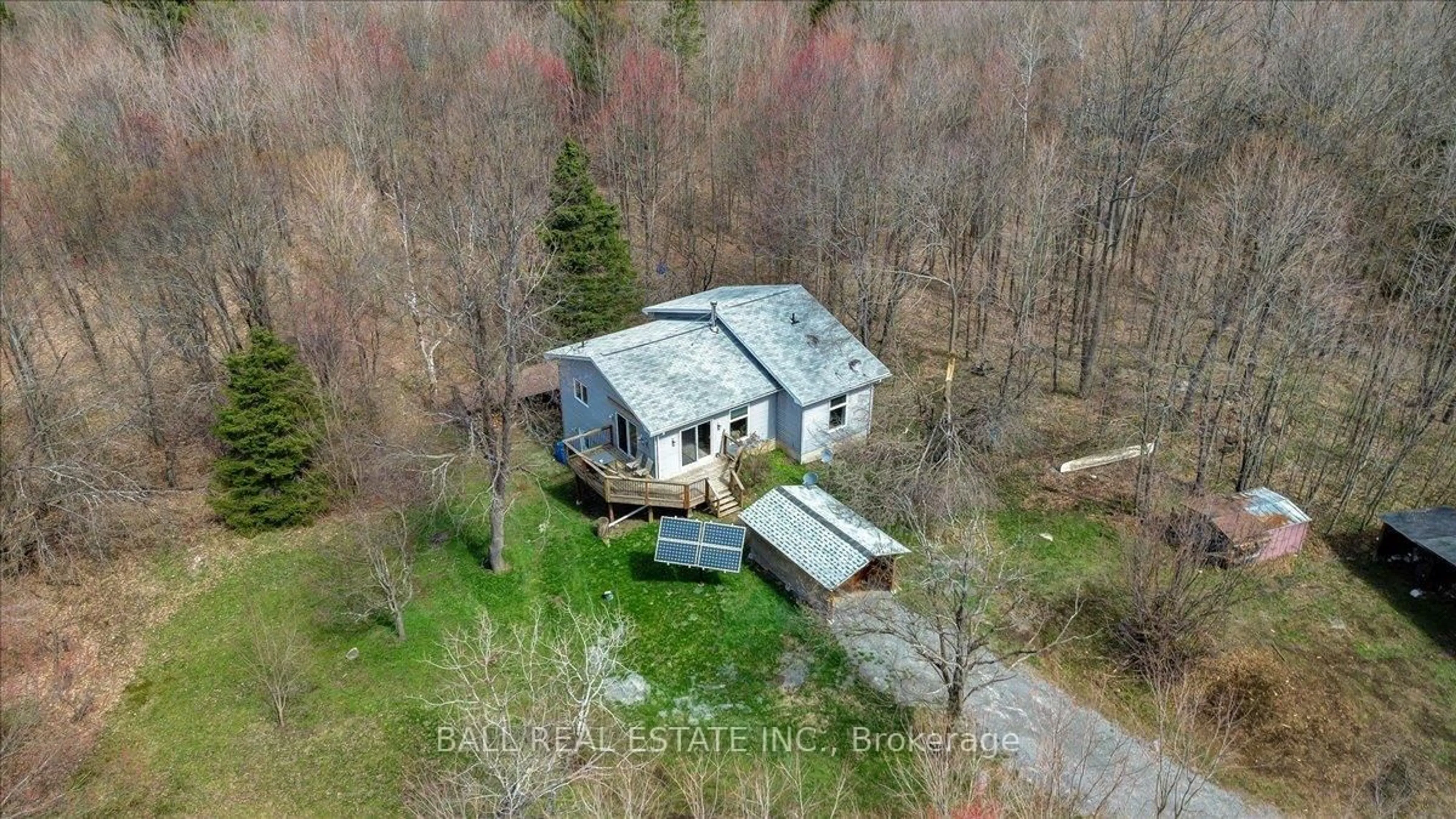 A pic from outside/outdoor area/front of a property/back of a property/a pic from drone, unknown for 61 North Rusaw Rd, North Kawartha Ontario K0L 1A0