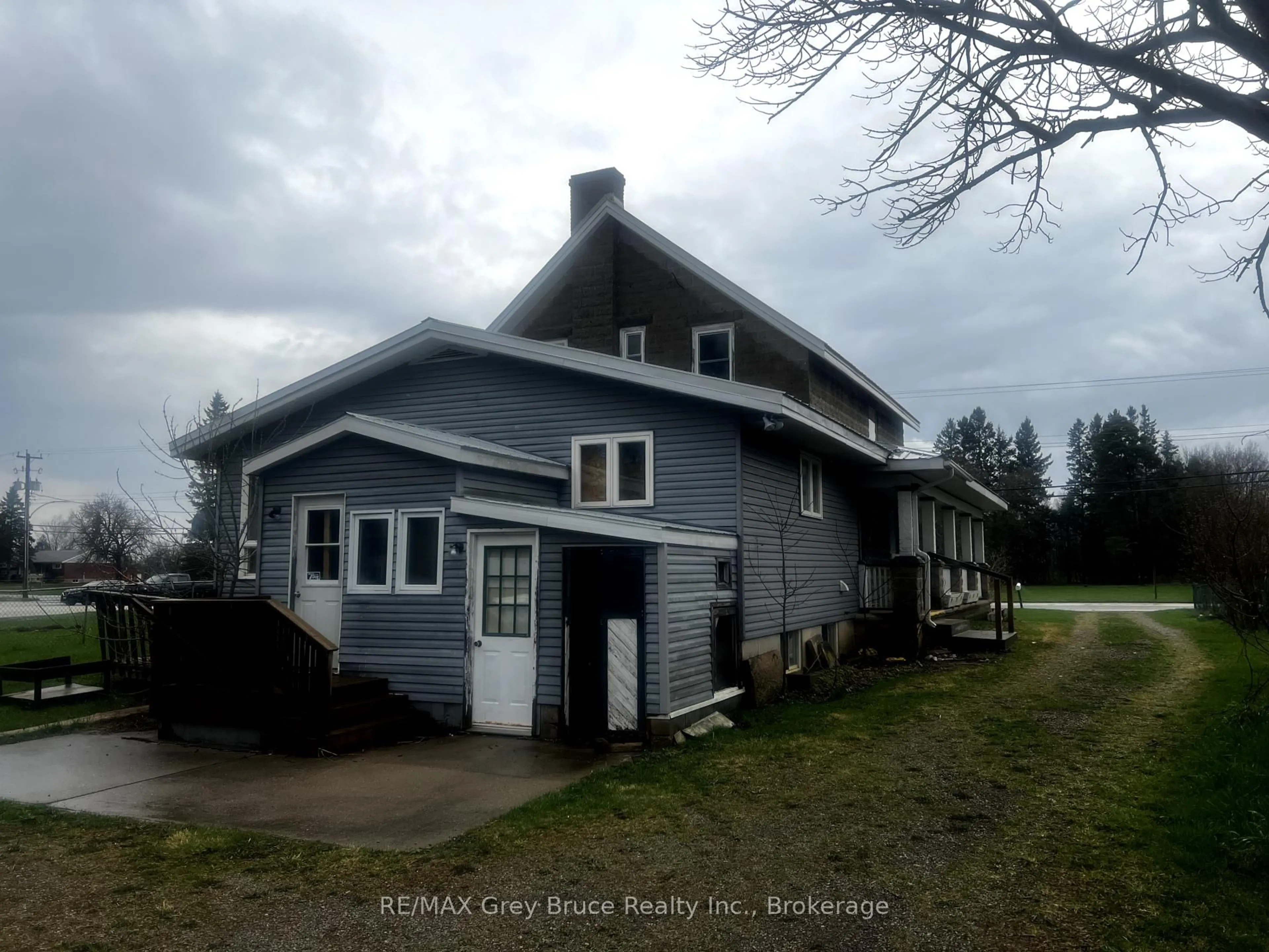 A pic from outside/outdoor area/front of a property/back of a property/a pic from drone, building for 10179 6 Highway, Georgian Bluffs Ontario N0H 2T0