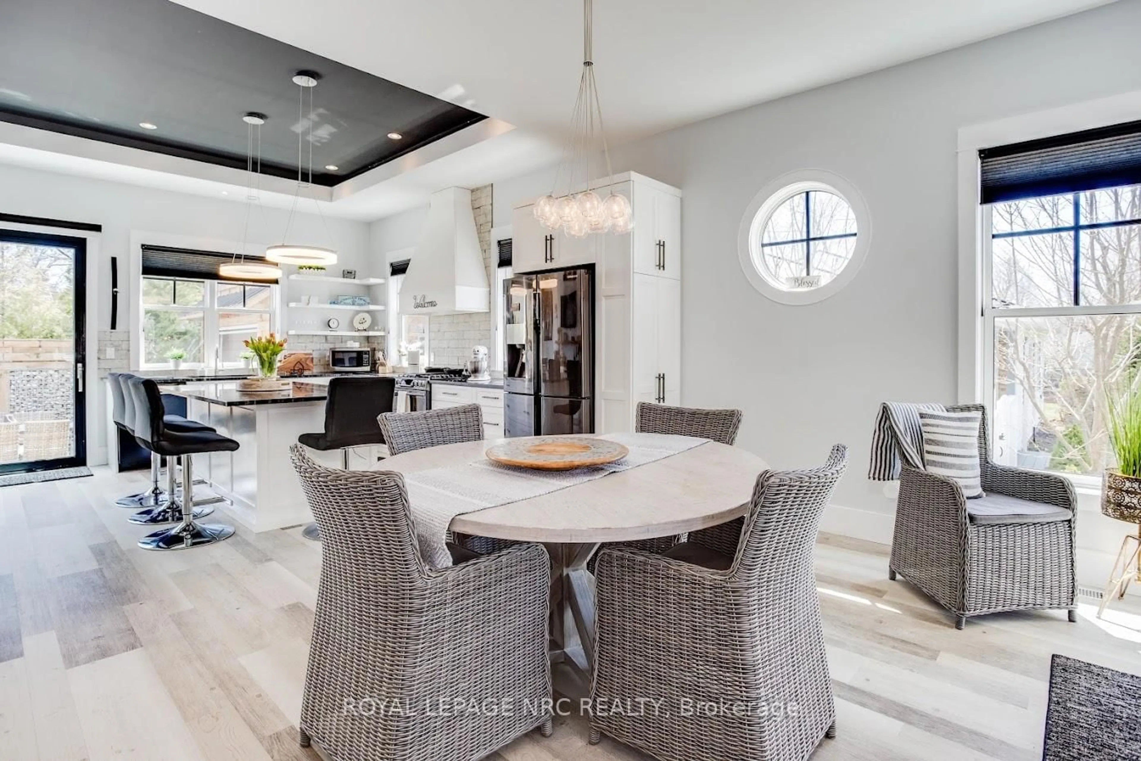 Contemporary kitchen, ceramic/tile floor for 244 CHERRY HILL Blvd, Fort Erie Ontario L0S 1B0