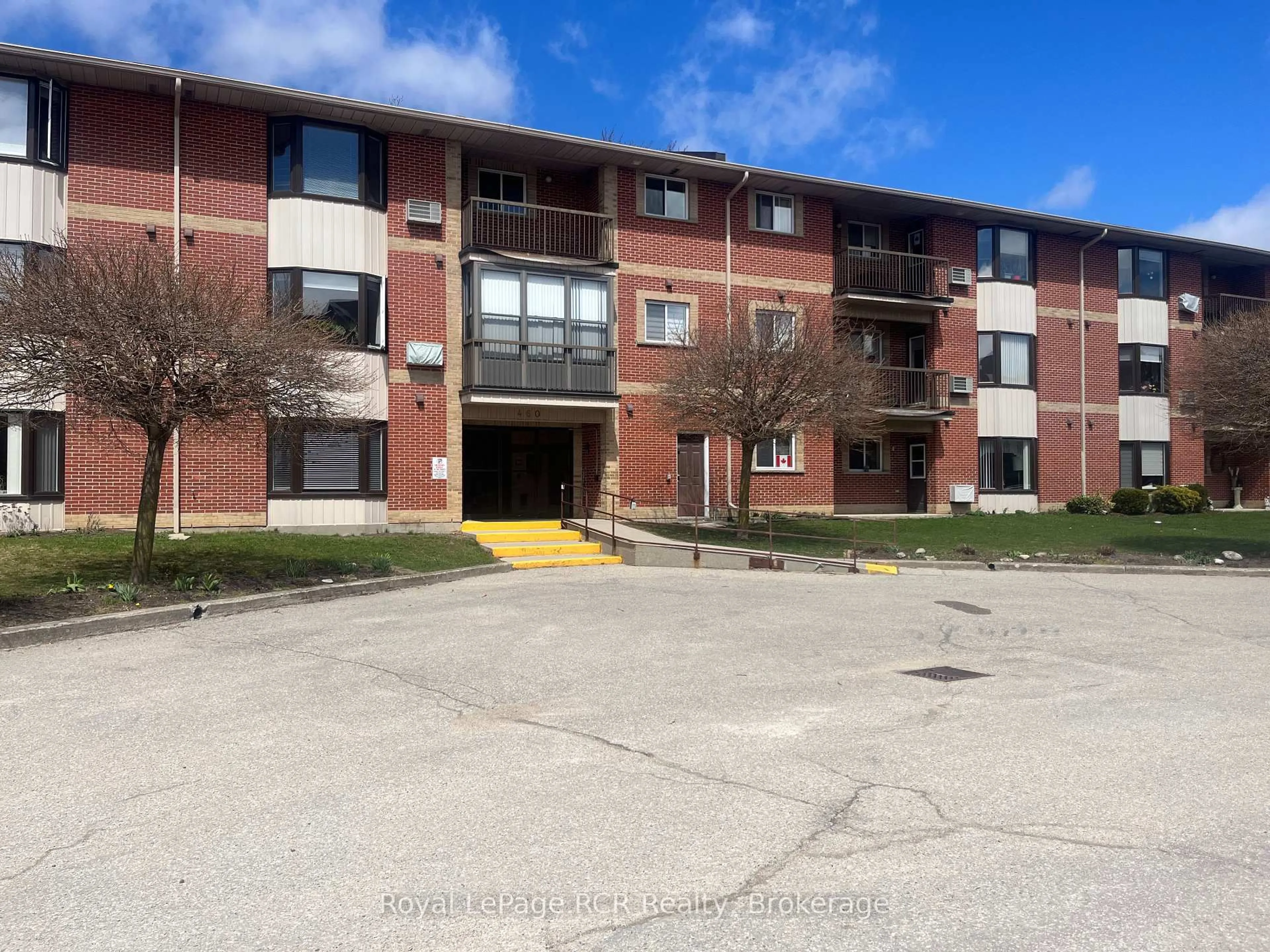 Unknown for 460 Durham St #301, Wellington North Ontario N0G 2L1