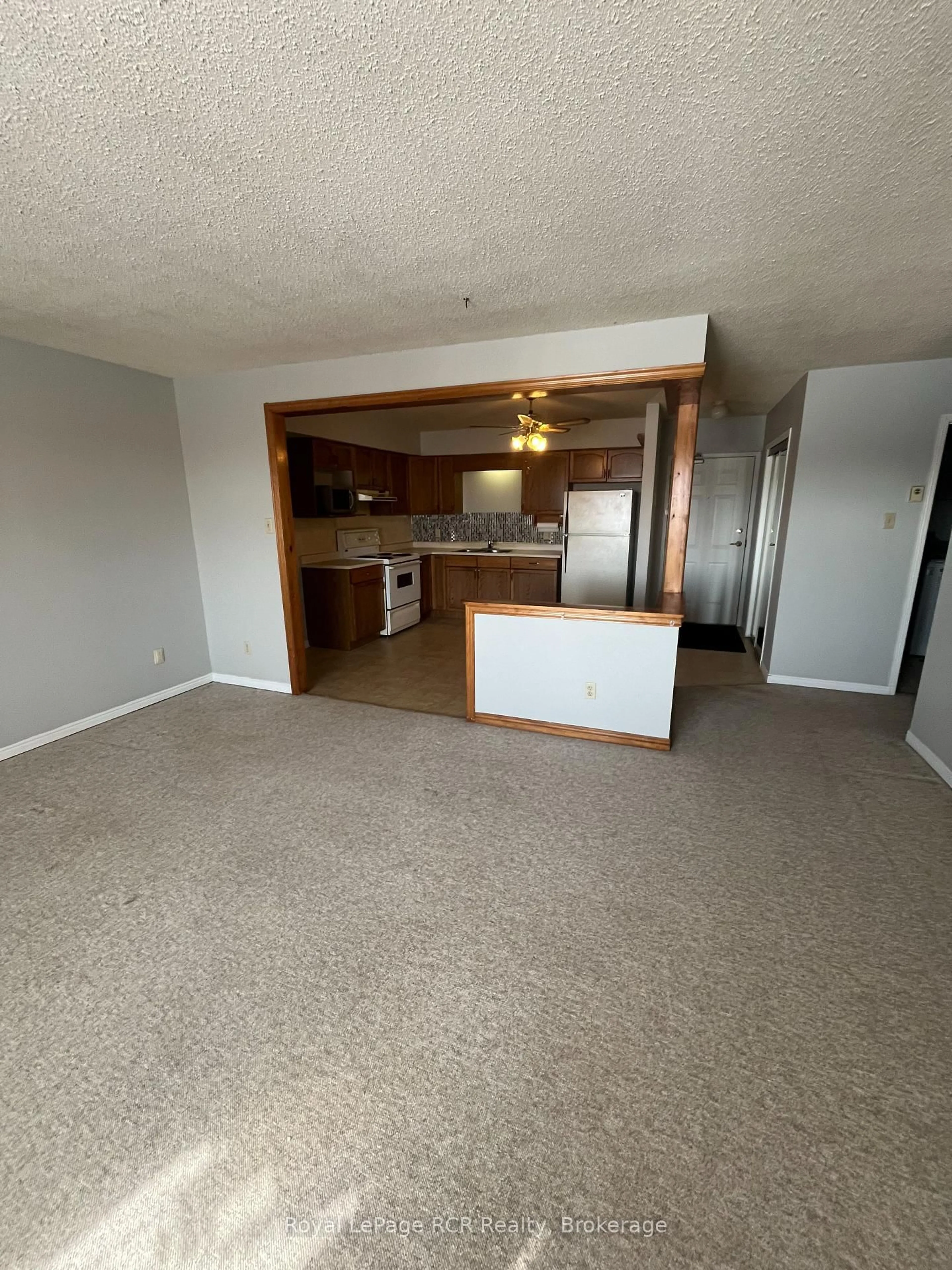 A pic of a room for 460 Durham St #301, Wellington North Ontario N0G 2L1