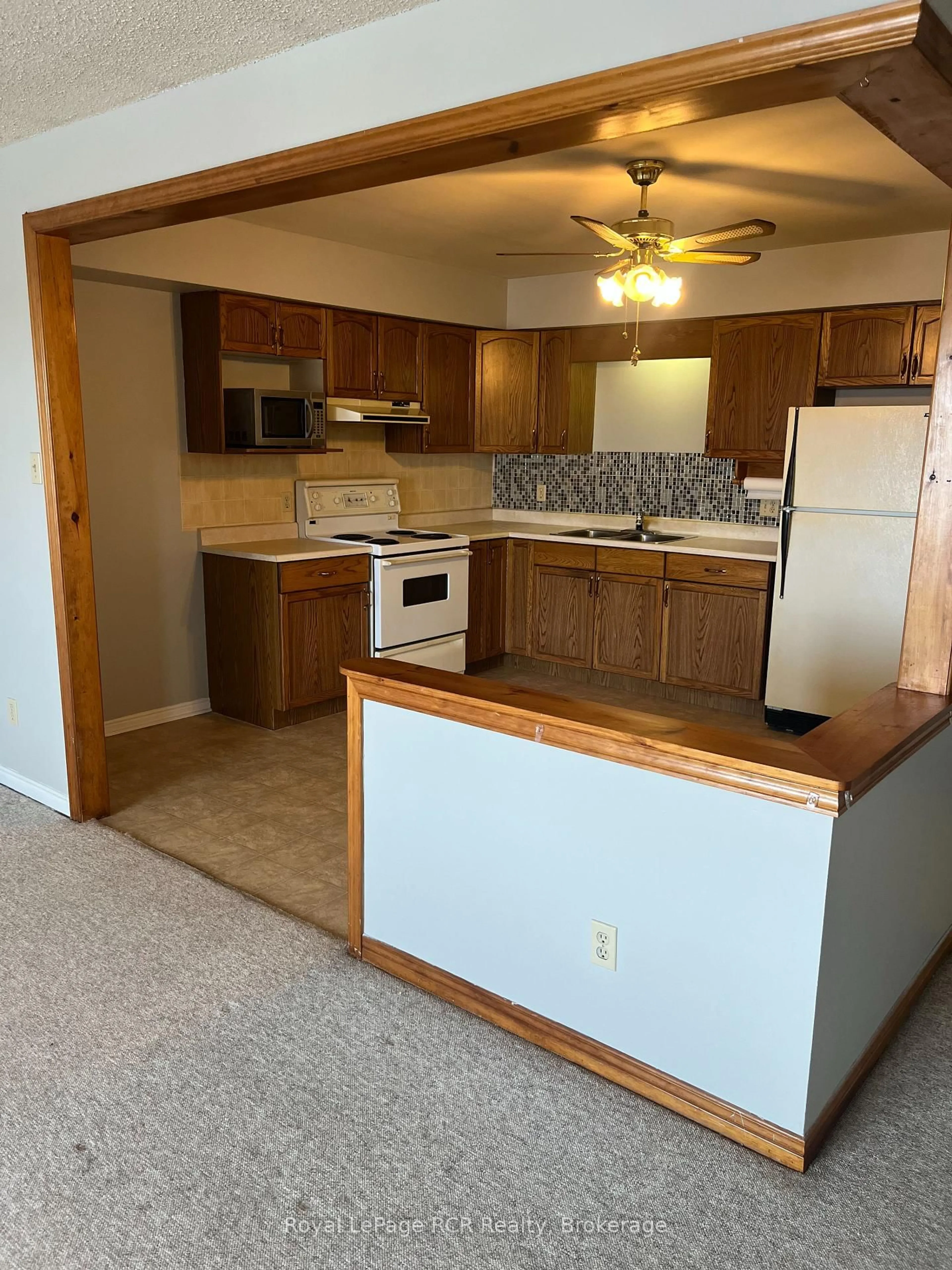 Standard kitchen, unknown for 460 Durham St #301, Wellington North Ontario N0G 2L1