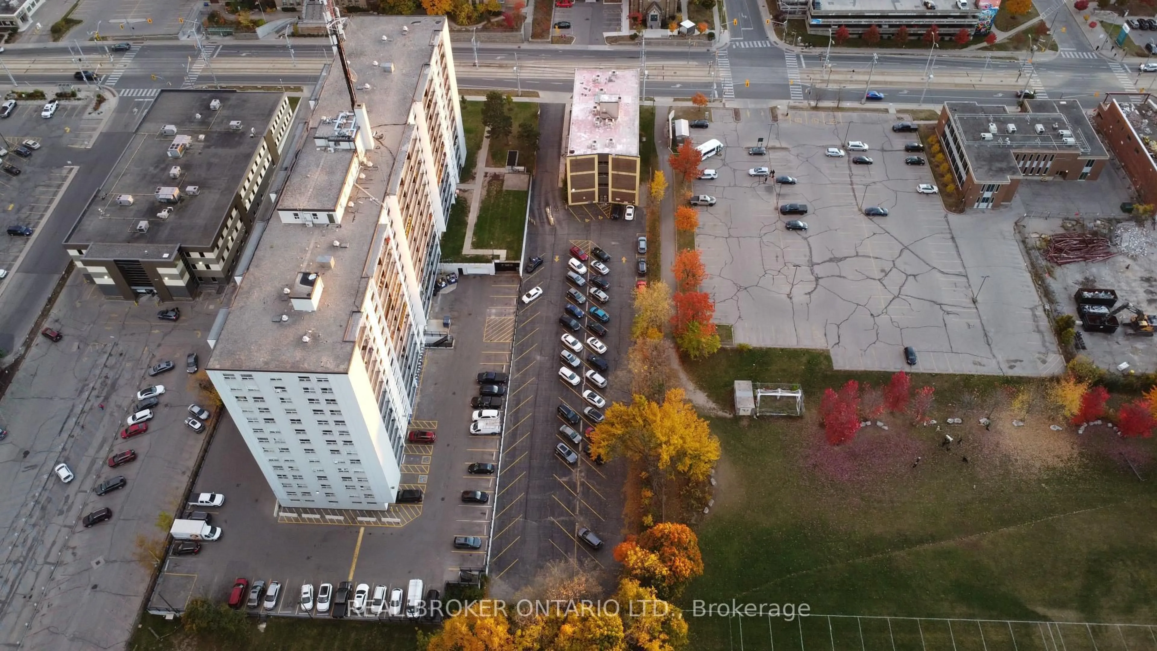 Unknown for 824 King St, Kitchener Ontario N2G 1G1