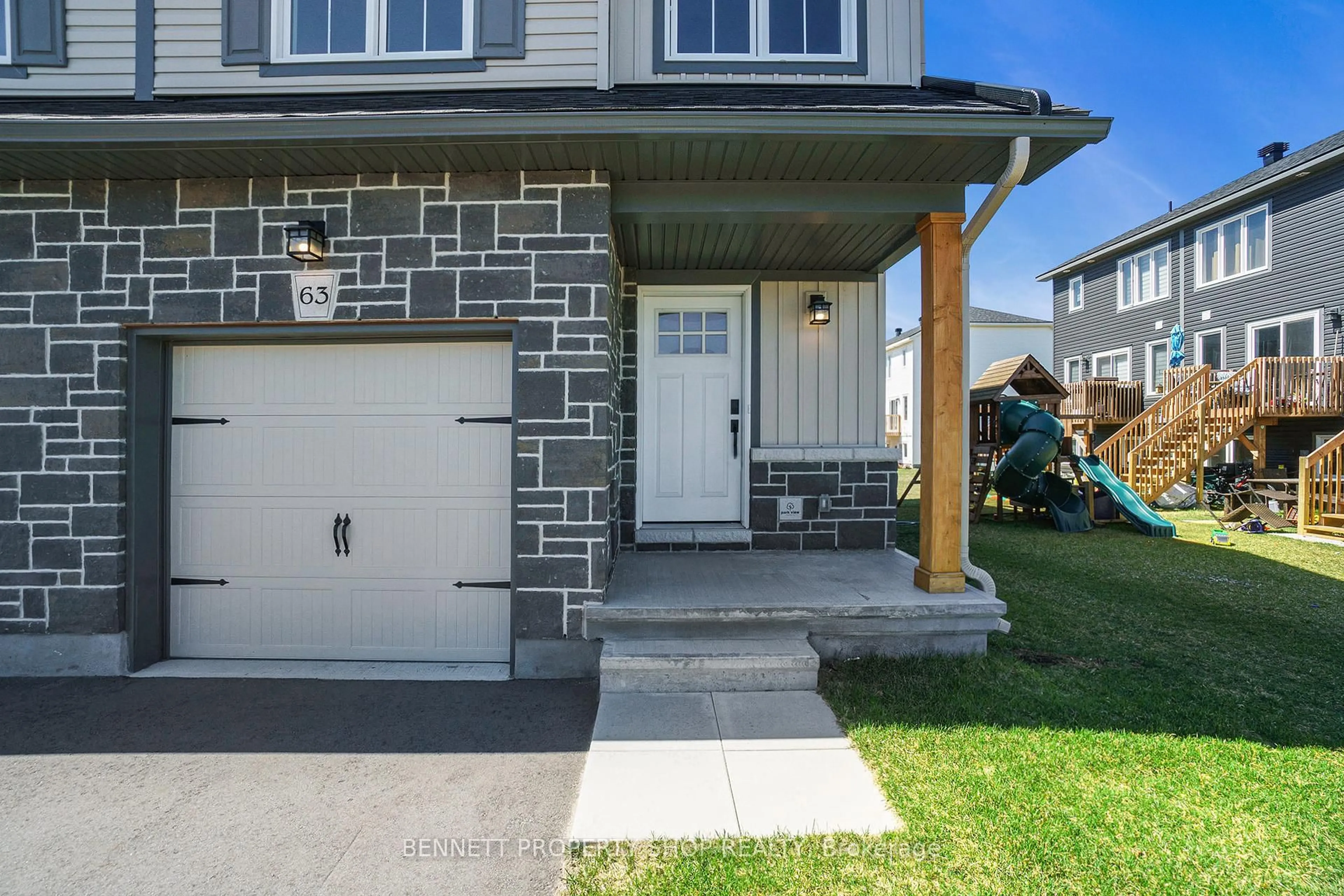 Home with vinyl exterior material, street for 63 Whitcomb Cres, Smiths Falls Ontario K7A 0C2