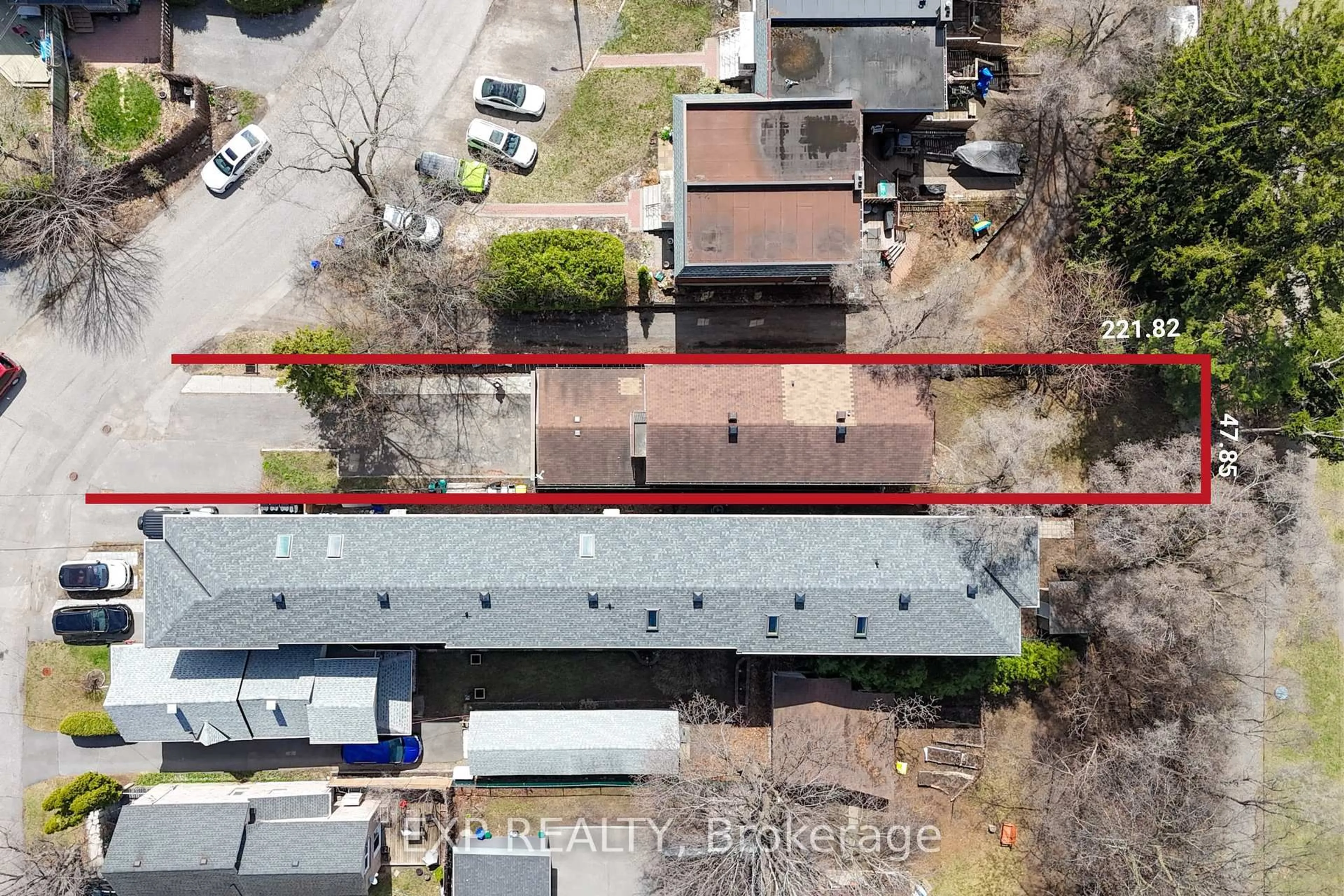 A pic from outside/outdoor area/front of a property/back of a property/a pic from drone, building for 244 Westhaven Cres, Ottawa Ontario K1Z 7G3