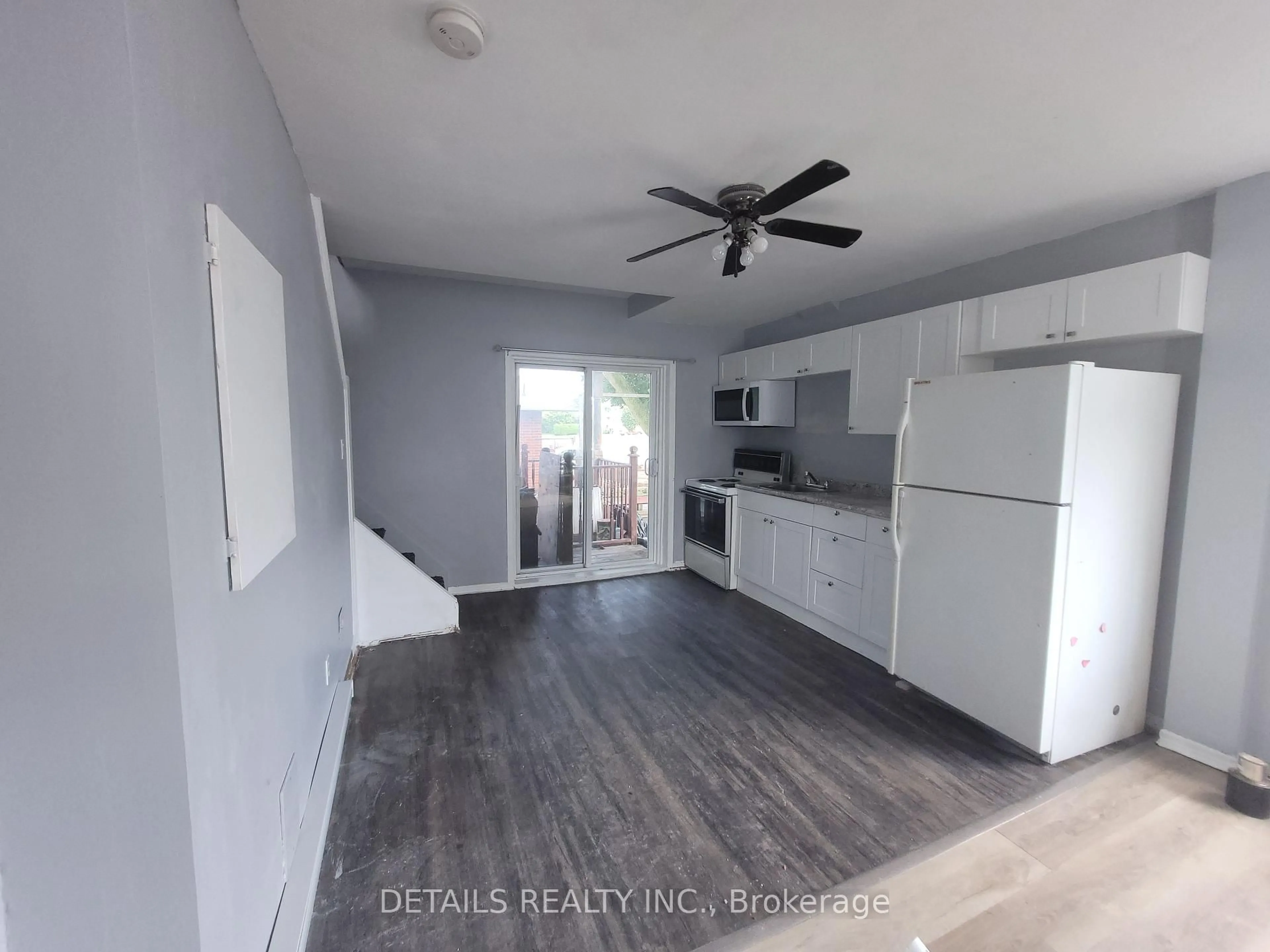 A pic of a room for 4559 Ste Catherine St, The Nation Ontario K0C 2B0