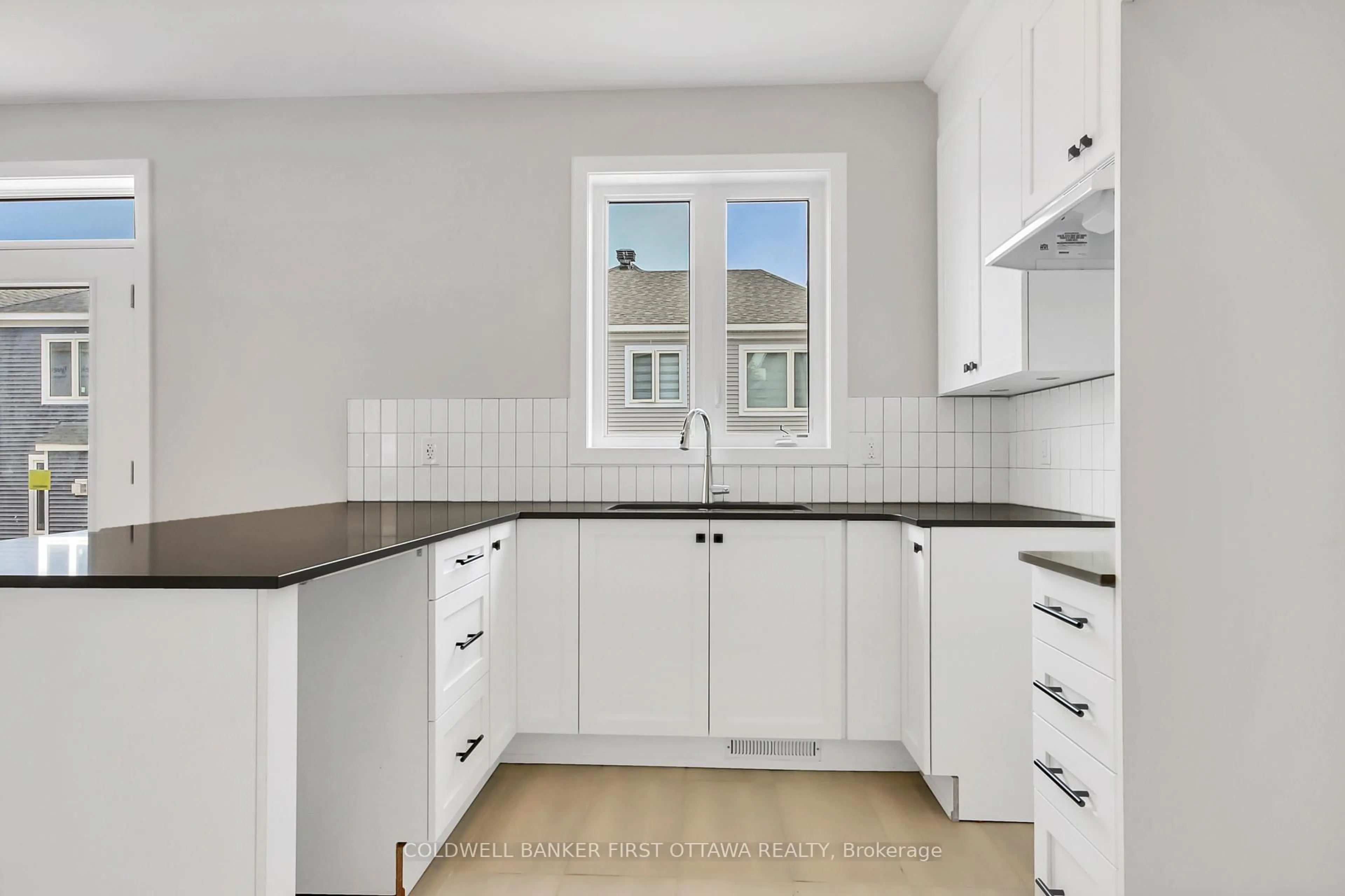 Standard kitchen, ceramic/tile floor for 117 Rugosa St, Kars Ontario K0A 2E0