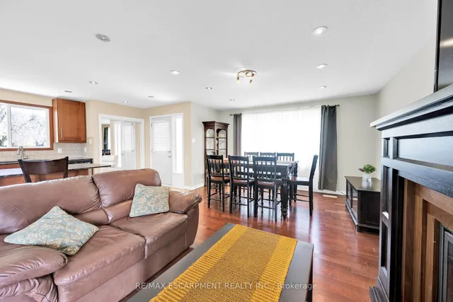 Additional property image - 2 PAR Pl