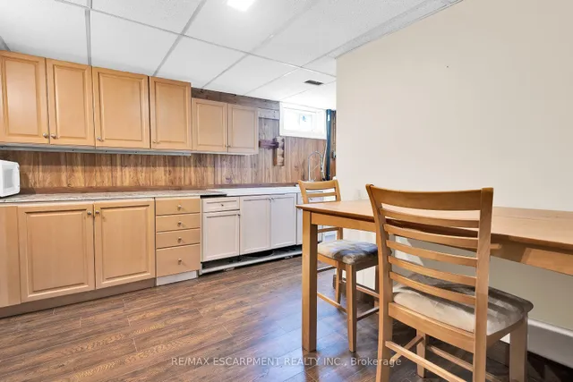 Additional property image - 2 PAR Pl