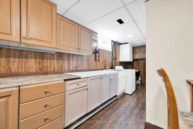 Additional property image - 2 PAR Pl