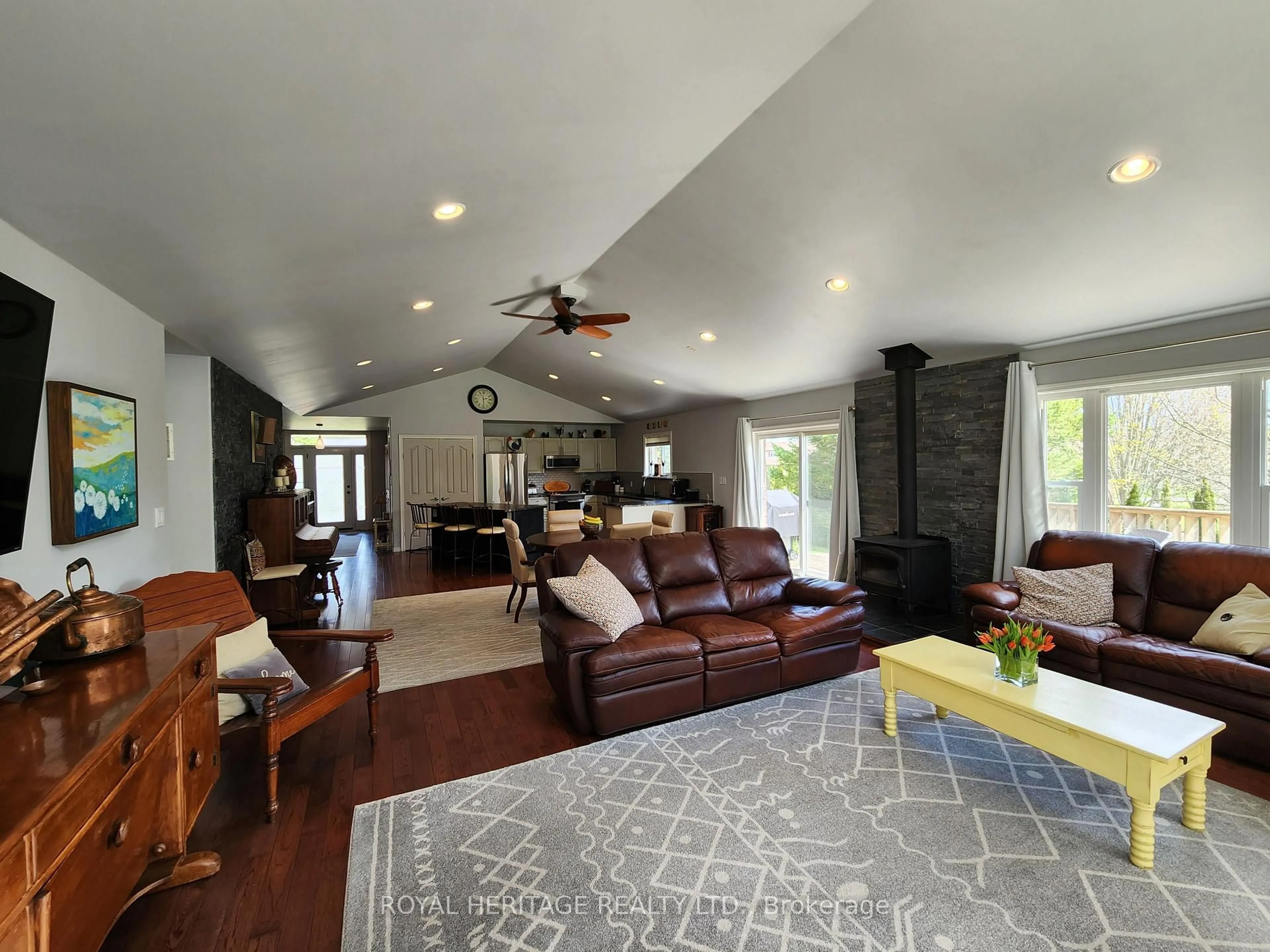 Living room with furniture, unknown for 8188 Woodland Ave, Port Hope Ontario L0A 1B0