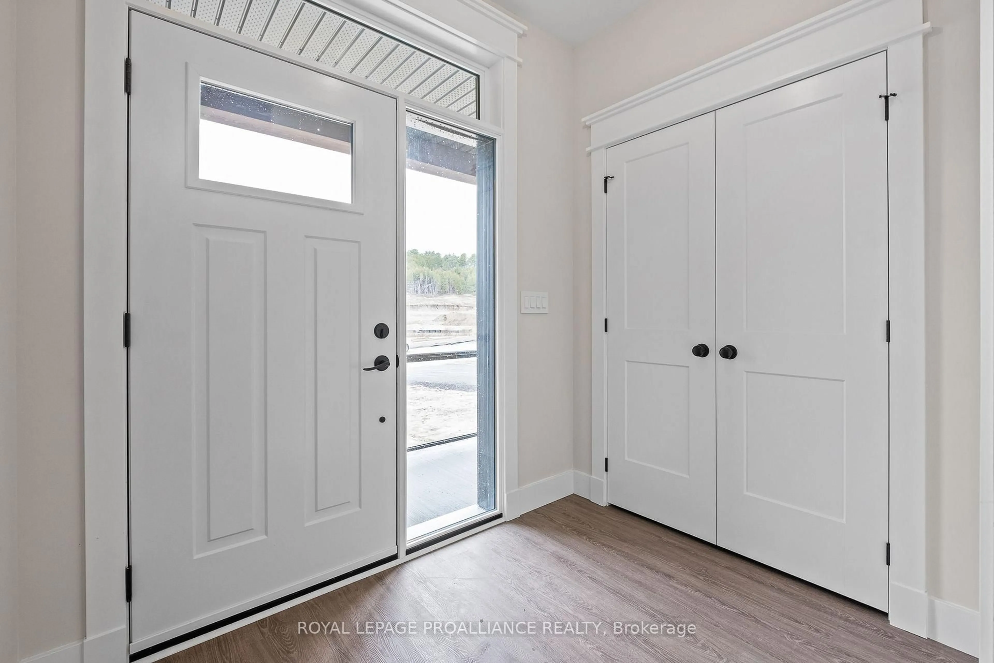 Indoor entryway for 54 Willowbrook St, Cramahe Ontario K0K 1S0