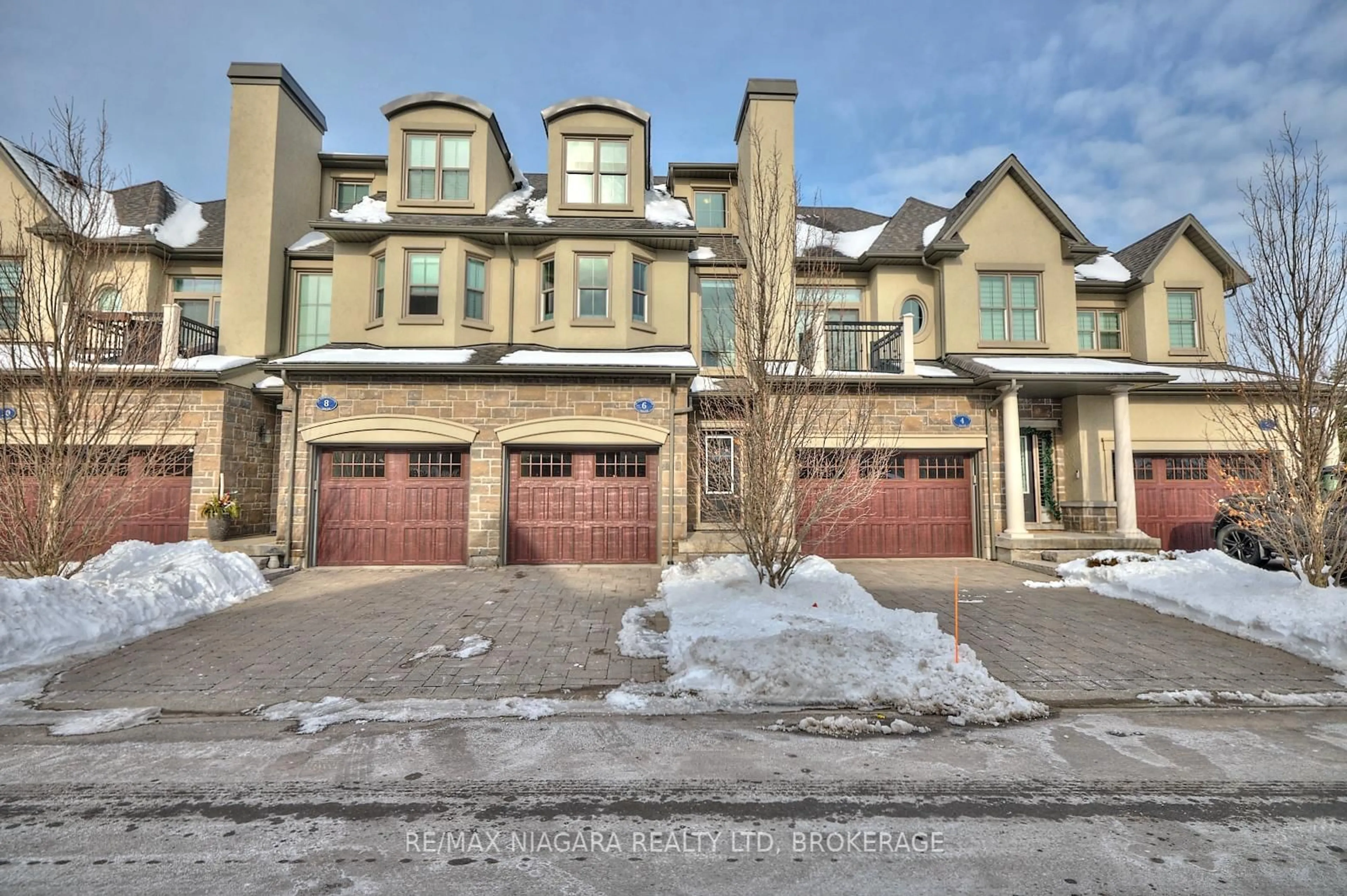 Home with brick exterior material, street for 6 St. Andrews Lane, Niagara-on-the-Lake Ontario L0S 1J0