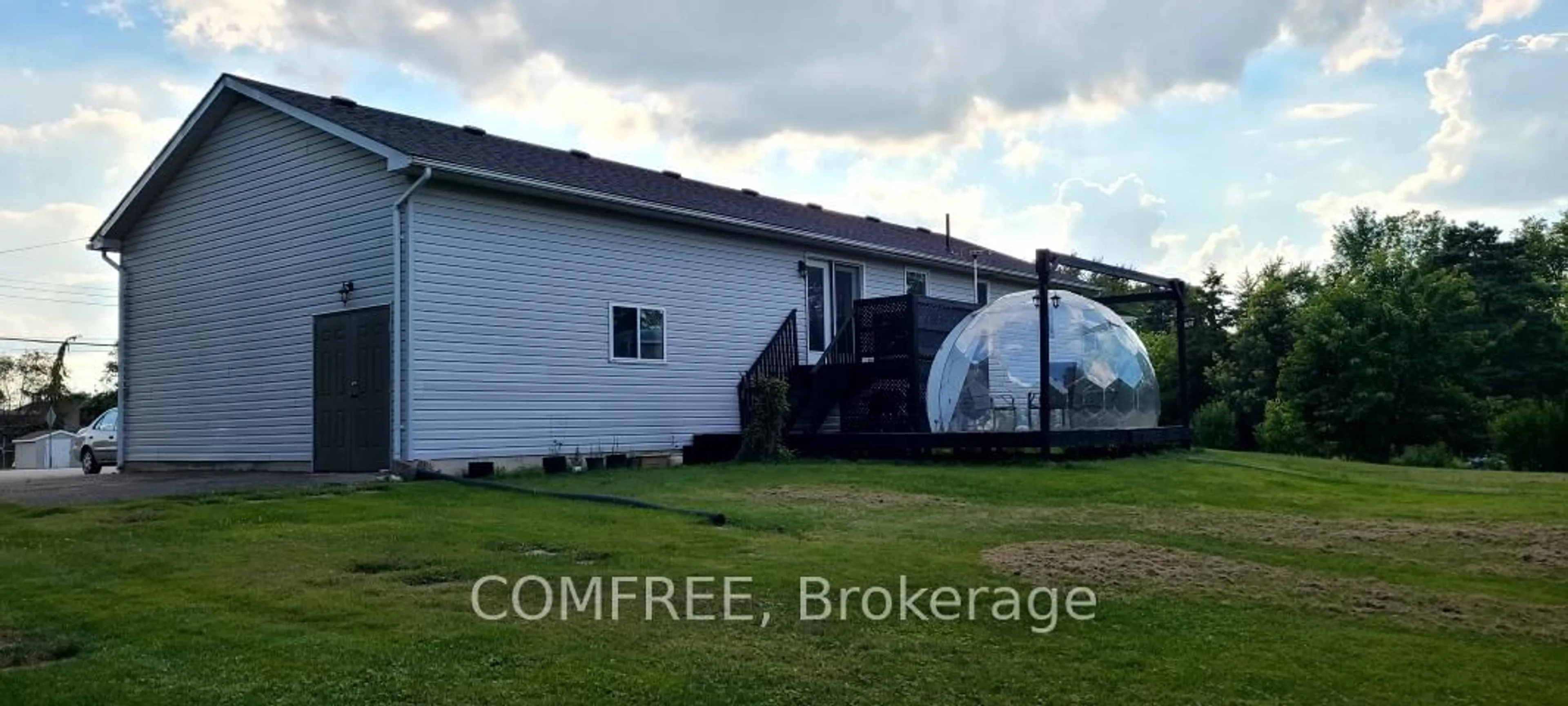 Unknown for 14 Wellington Ave, Southwest Middlesex Ontario N0L 1A0