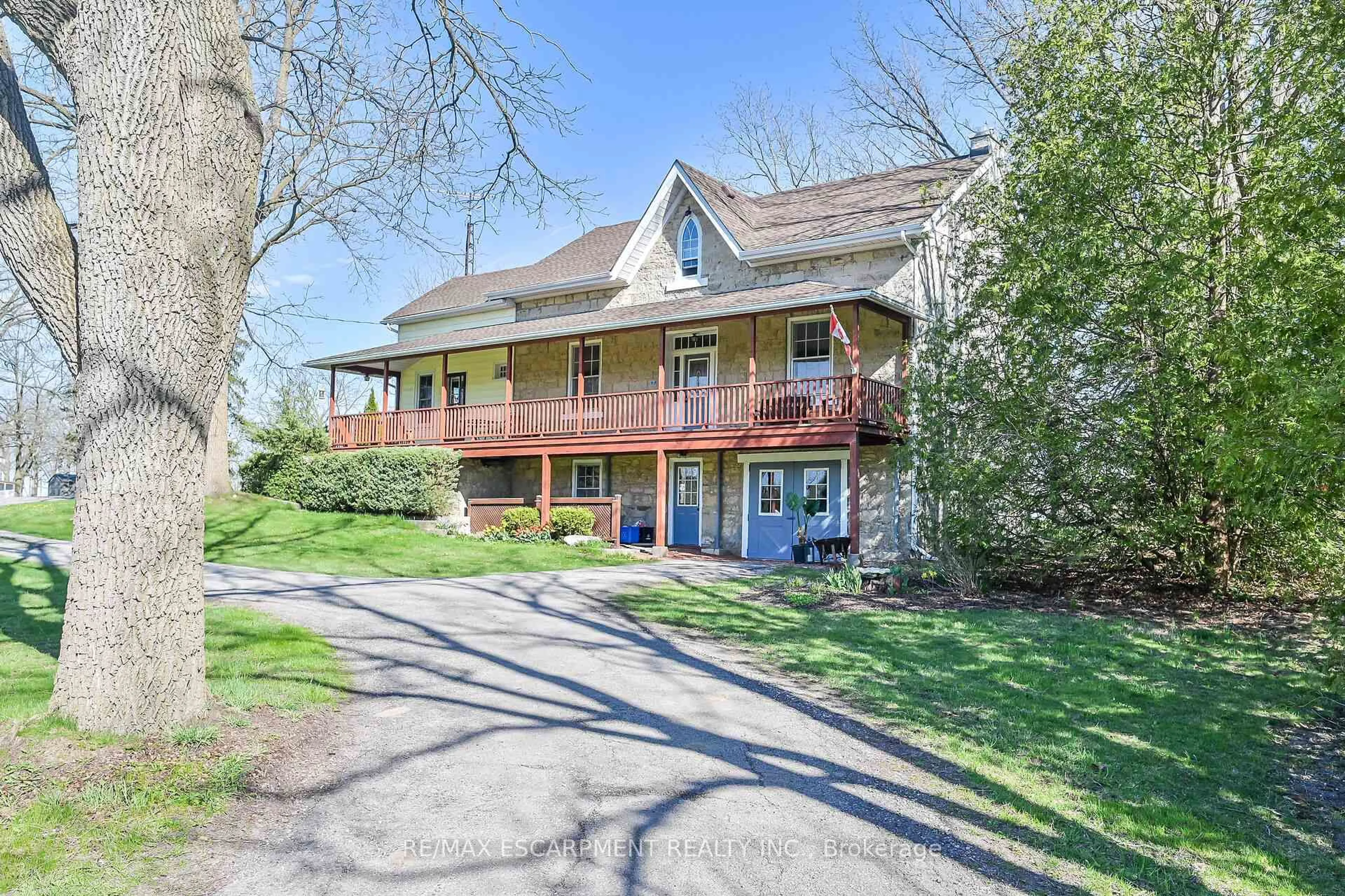 A pic from outside/outdoor area/front of a property/back of a property/a pic from drone, unknown for 463 Concession 14 Rd, Haldimand Ontario N0A 1H0