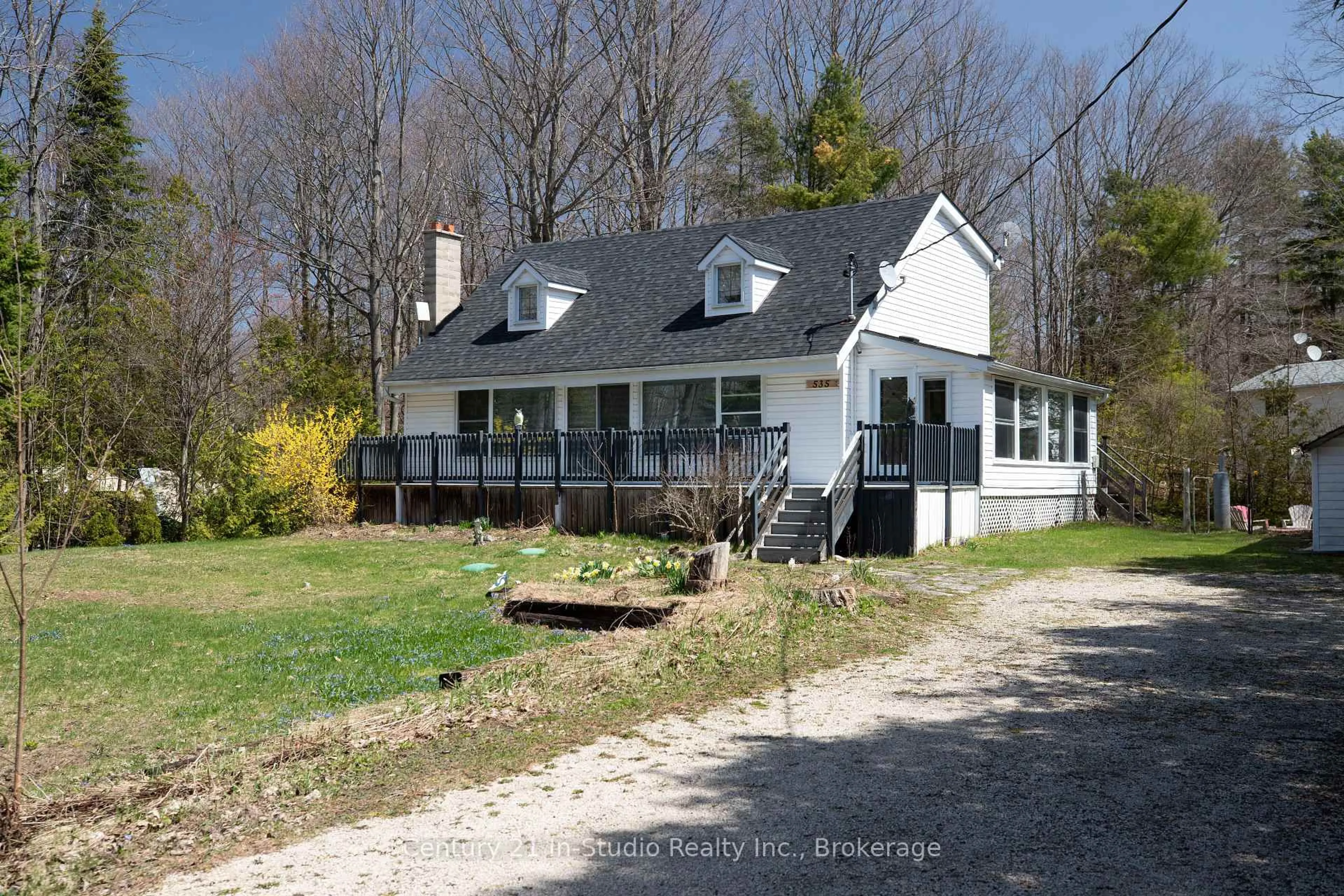 A pic from outside/outdoor area/front of a property/back of a property/a pic from drone, unknown for 535 D Line, South Bruce Peninsula Ontario N0H 2G0
