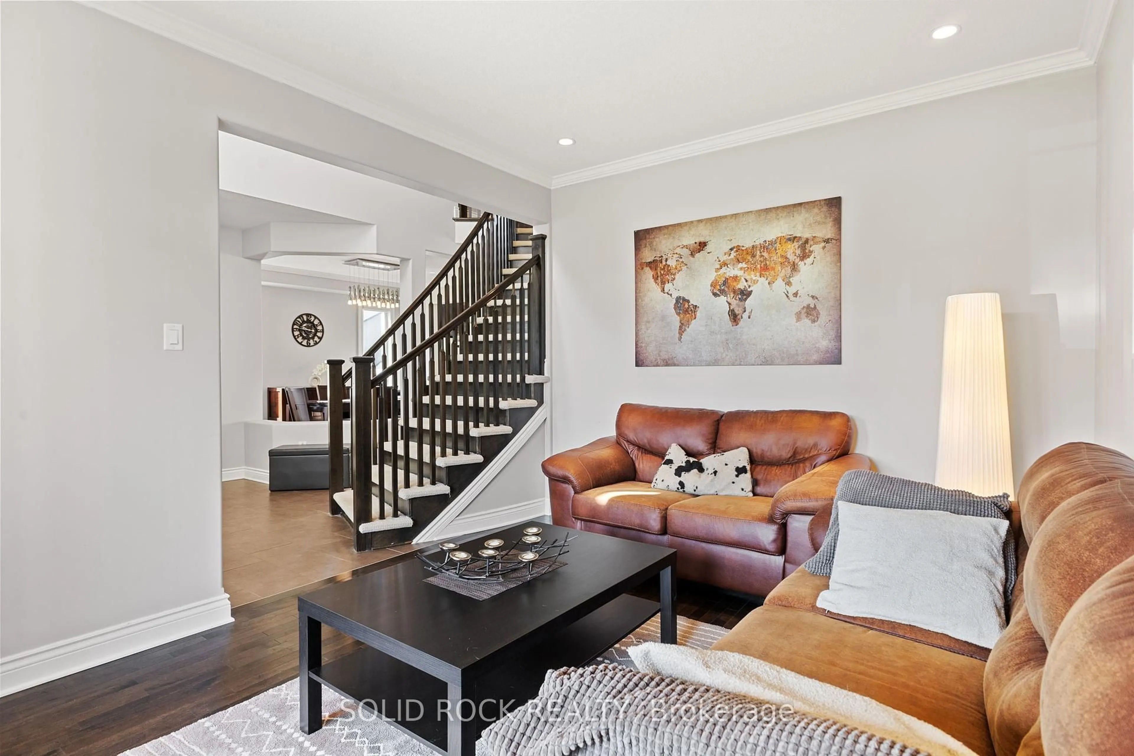 Living room with furniture, unknown for 422 Mercury St, Clarence-Rockland Ontario K4K 0G8