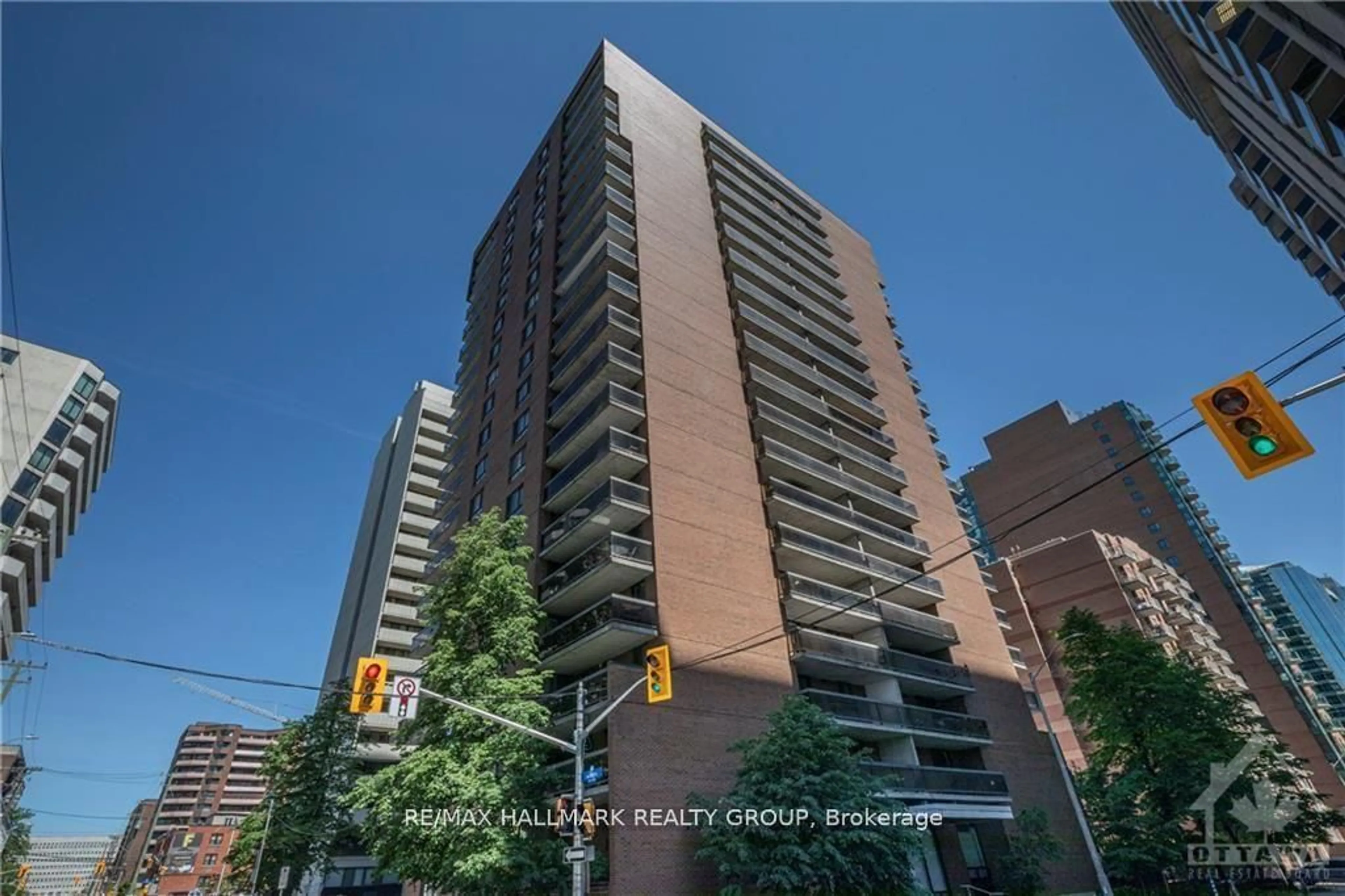 Unknown for 475 Laurier Ave #205, Ottawa Ontario K1R 7X1