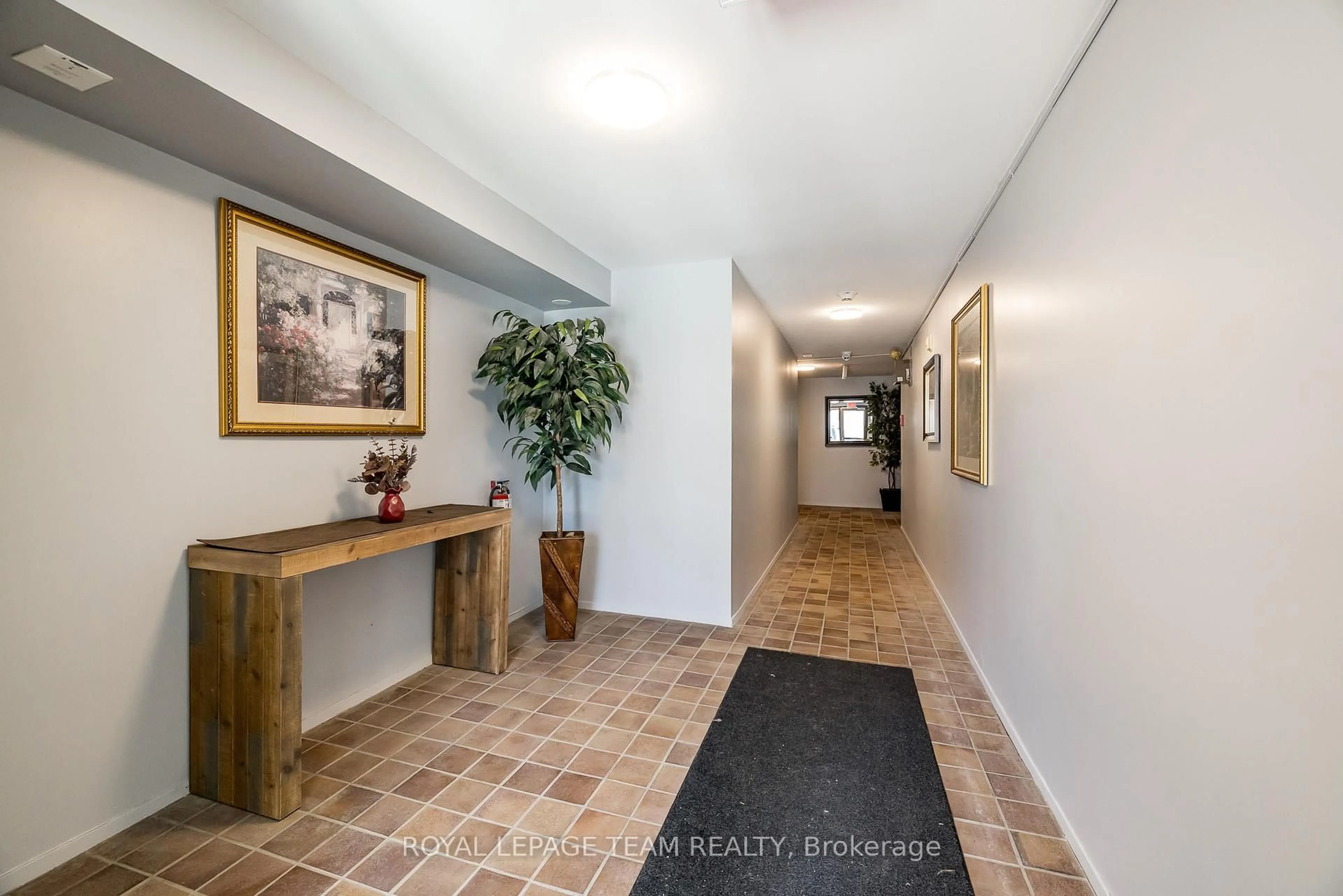 Indoor entryway for 105 Asa St #202, North Grenville Ontario K0G 1J0