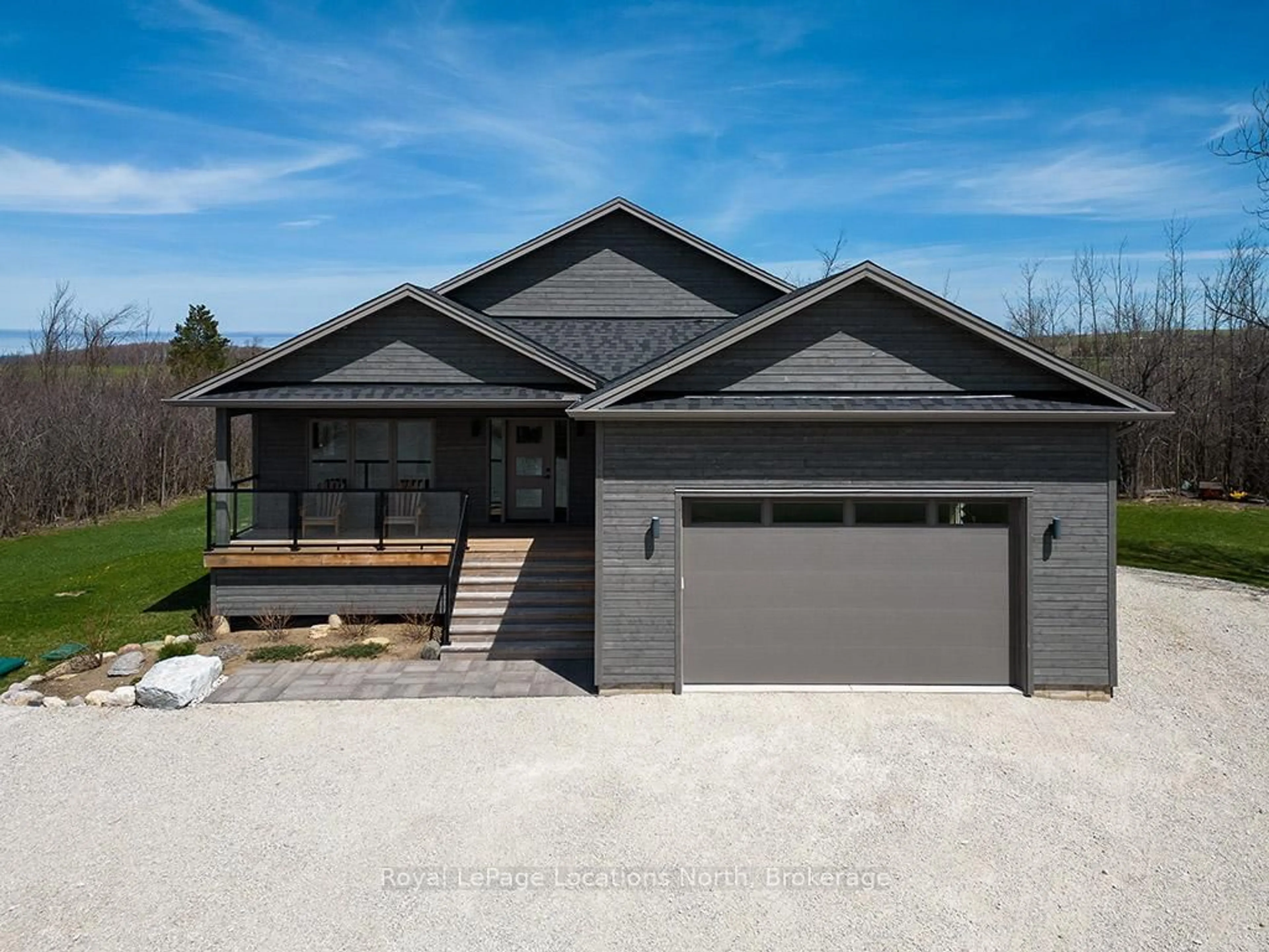 Home with vinyl exterior material, street for 145 St Vincent Cres, Meaford Ontario N4L 1W7