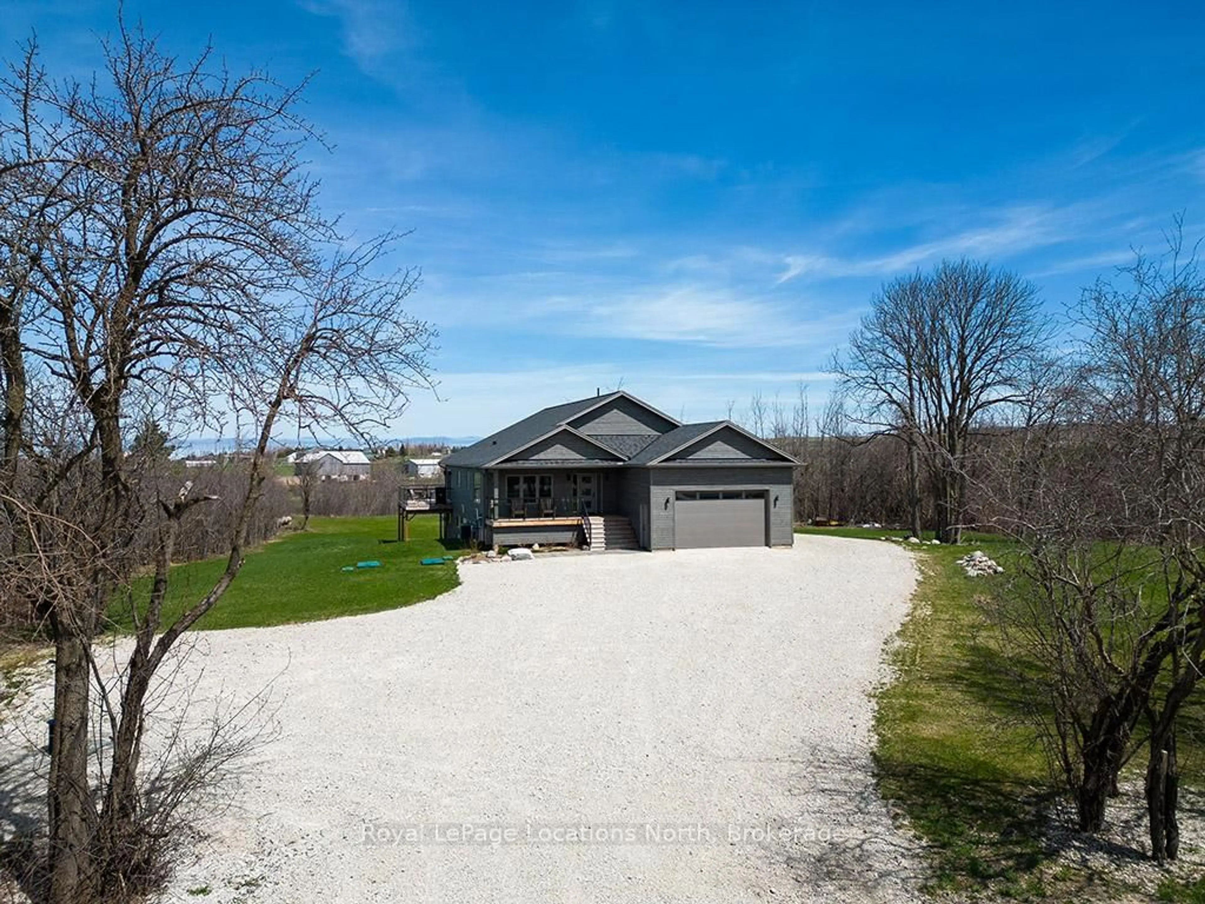 A pic from outside/outdoor area/front of a property/back of a property/a pic from drone, water/lake/river/ocean view for 145 St Vincent Cres, Meaford Ontario N4L 1W7