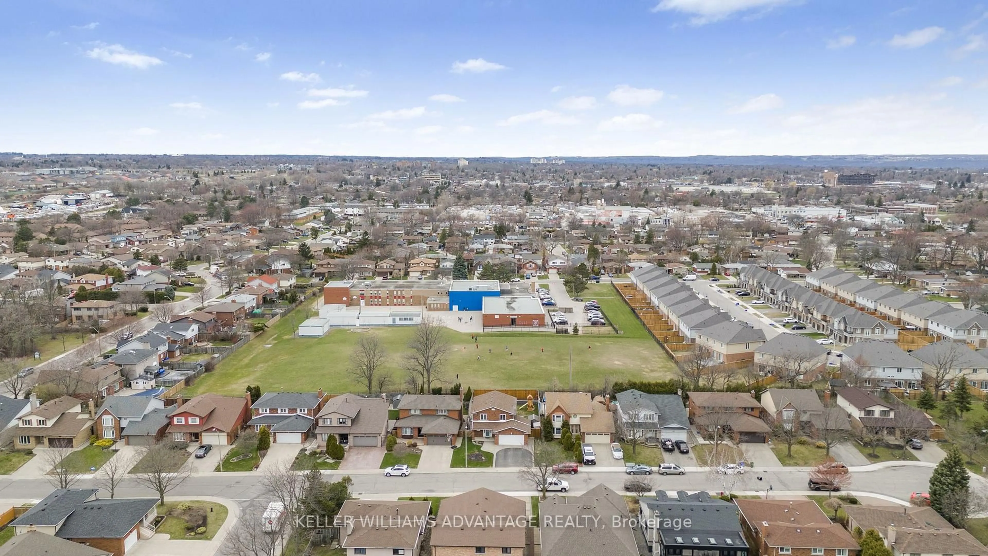 A pic from outside/outdoor area/front of a property/back of a property/a pic from drone, unknown for 99 Pinewarbler Dr, Hamilton Ontario L9A 4Z5