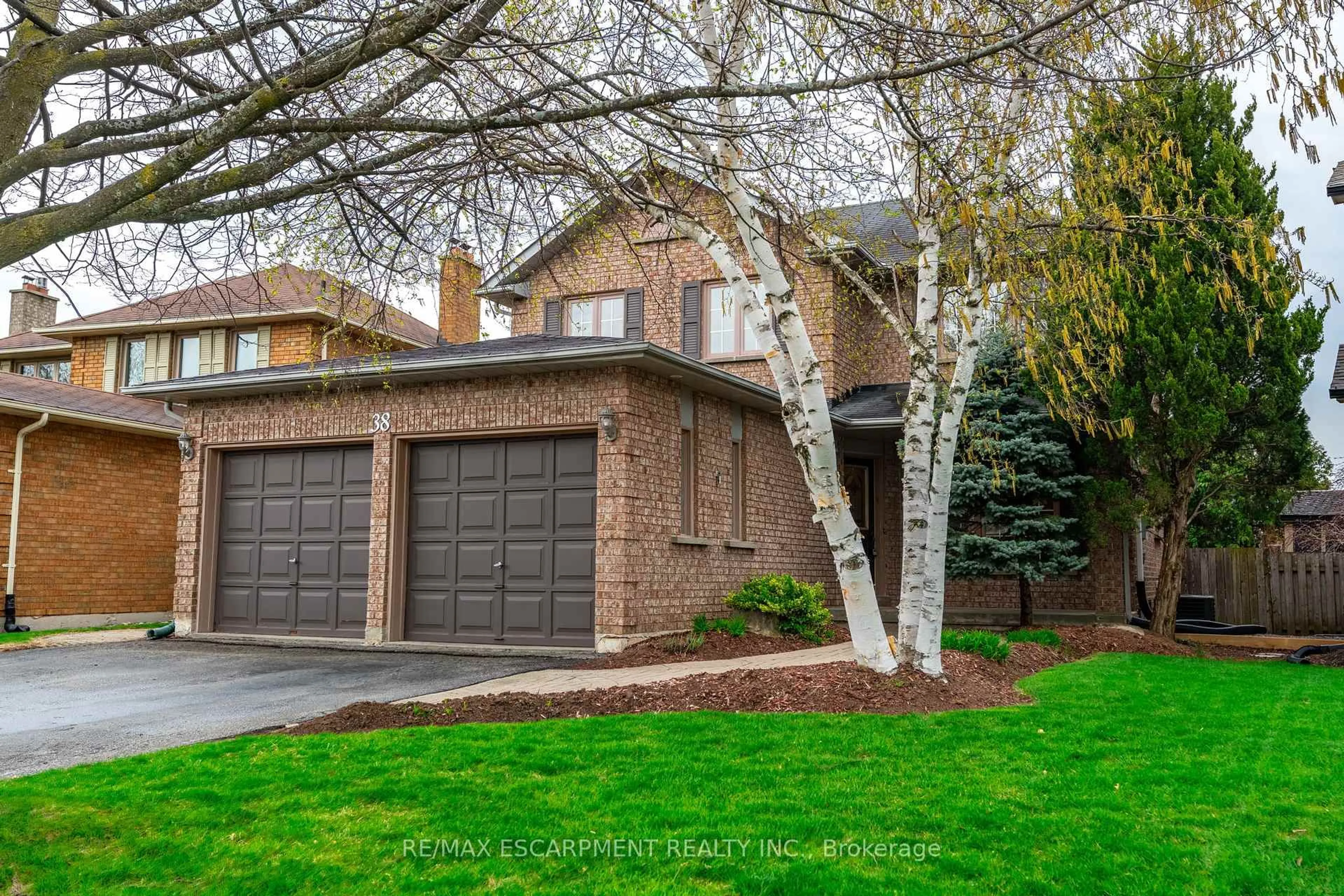 Home with brick exterior material, street for 38 Fellowes Cres, Hamilton Ontario L8B 0M3