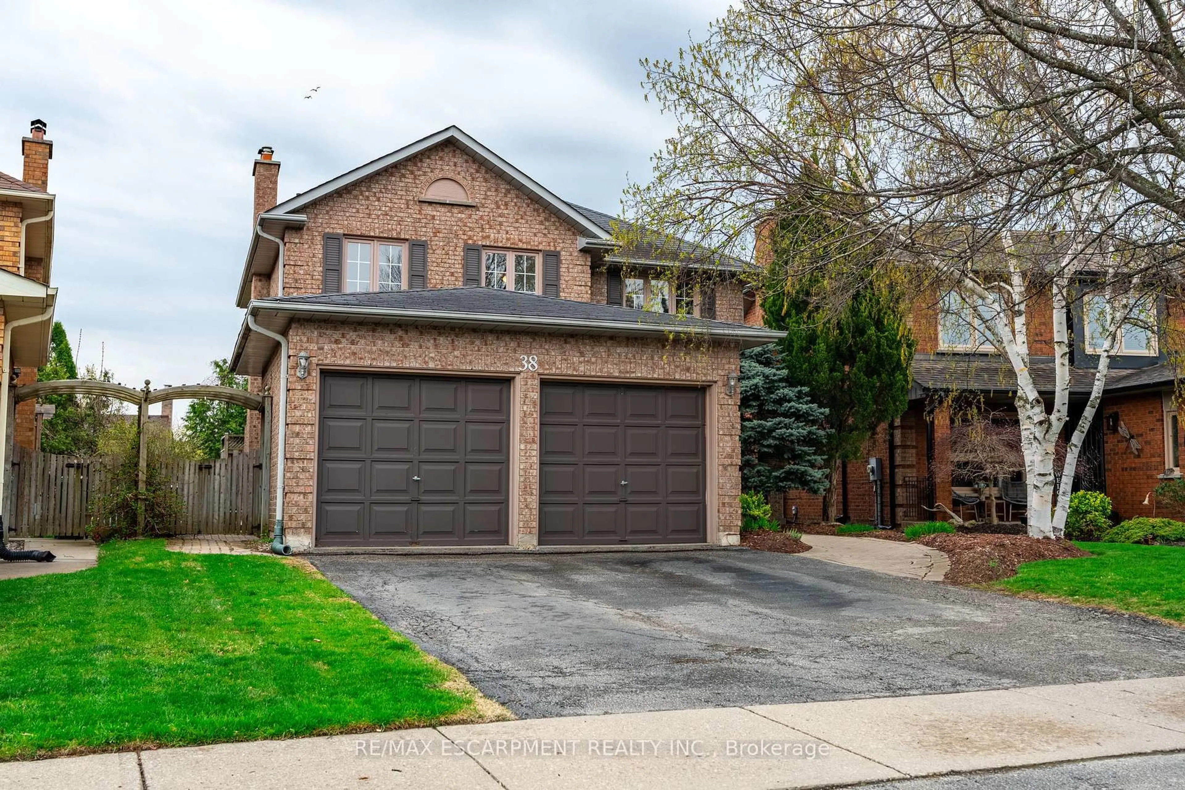 Home with brick exterior material, street for 38 Fellowes Cres, Hamilton Ontario L8B 0M3
