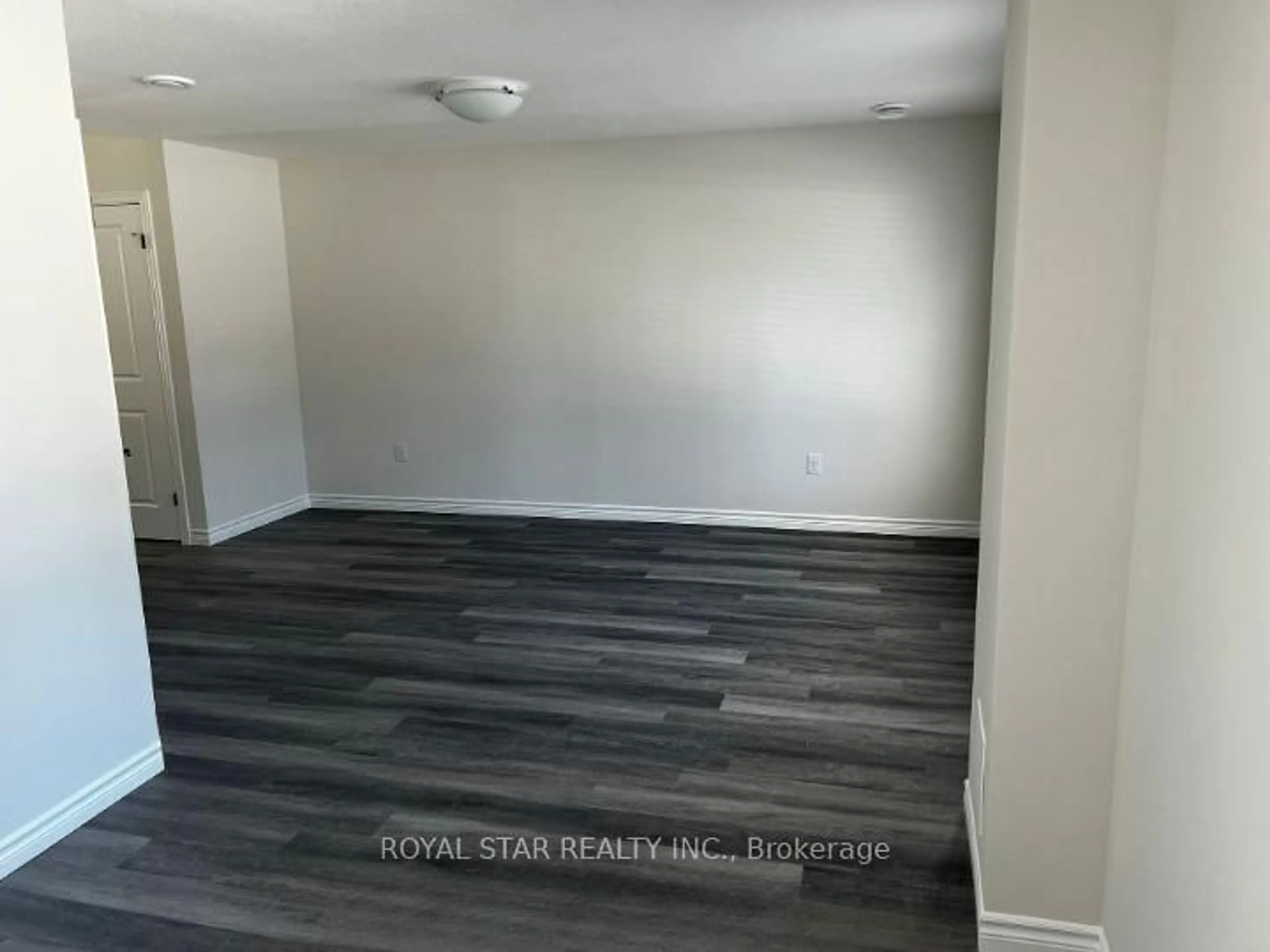 A pic of a room for 2529 Meadowlands Way #32, London North Ontario N6G 5L8