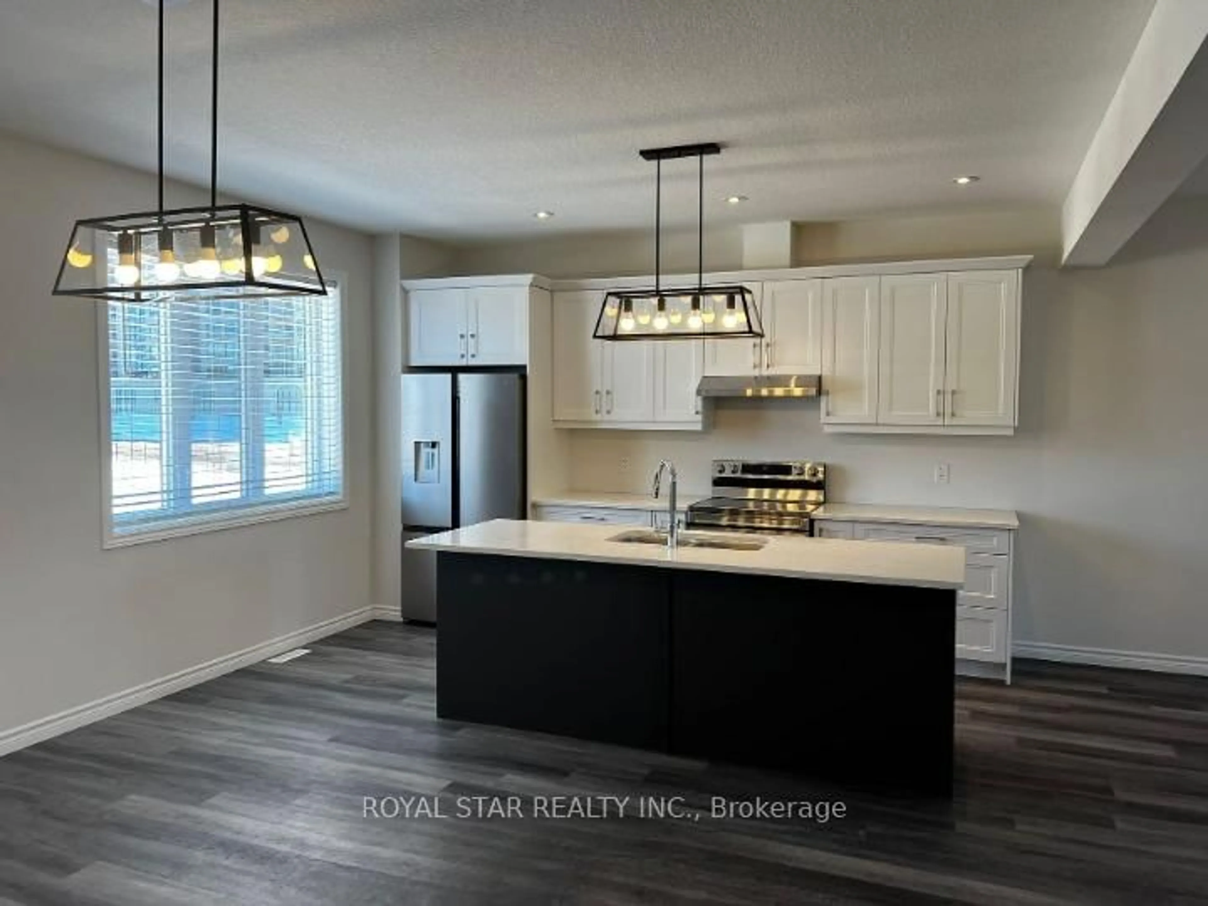 Open concept kitchen, unknown for 2529 Meadowlands Way #32, London North Ontario N6G 5L8