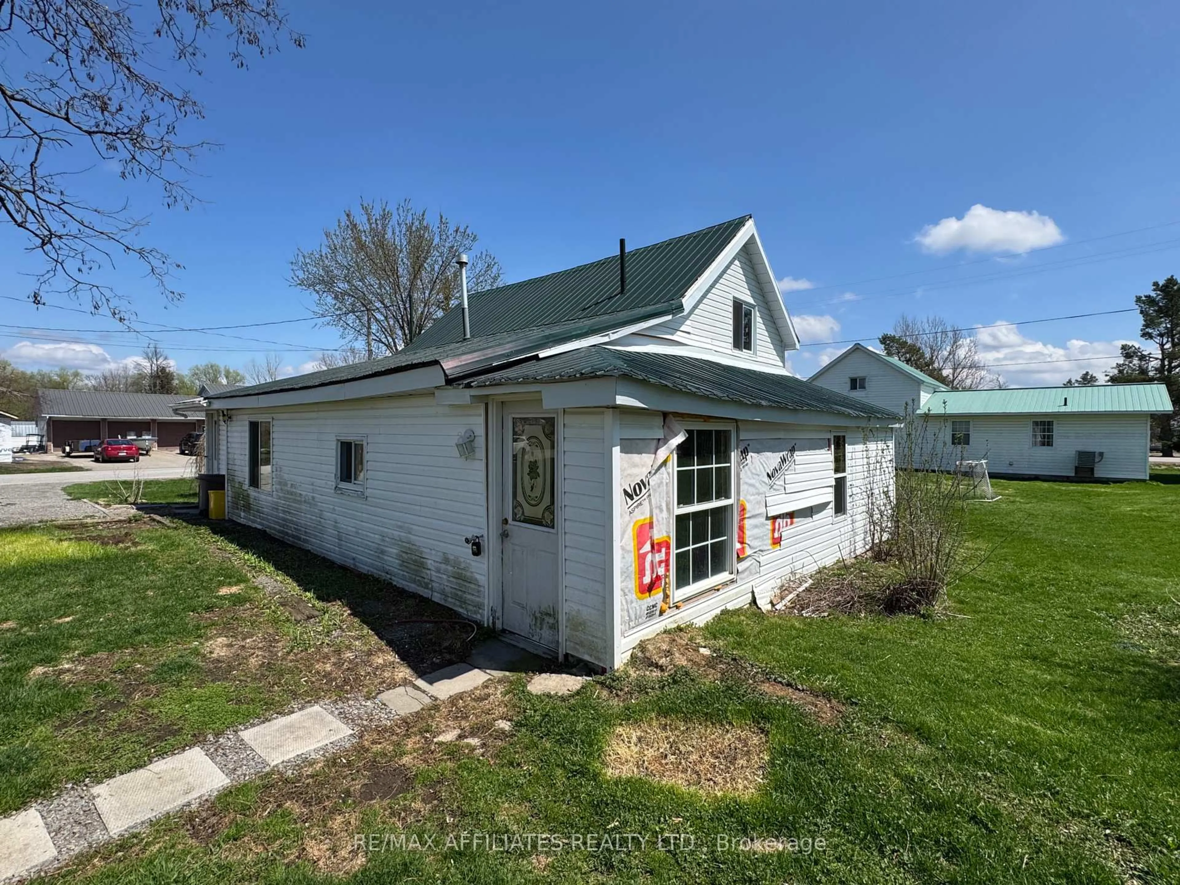 Unknown for 10 Charlotte St, Montague Ontario K7A 2X7