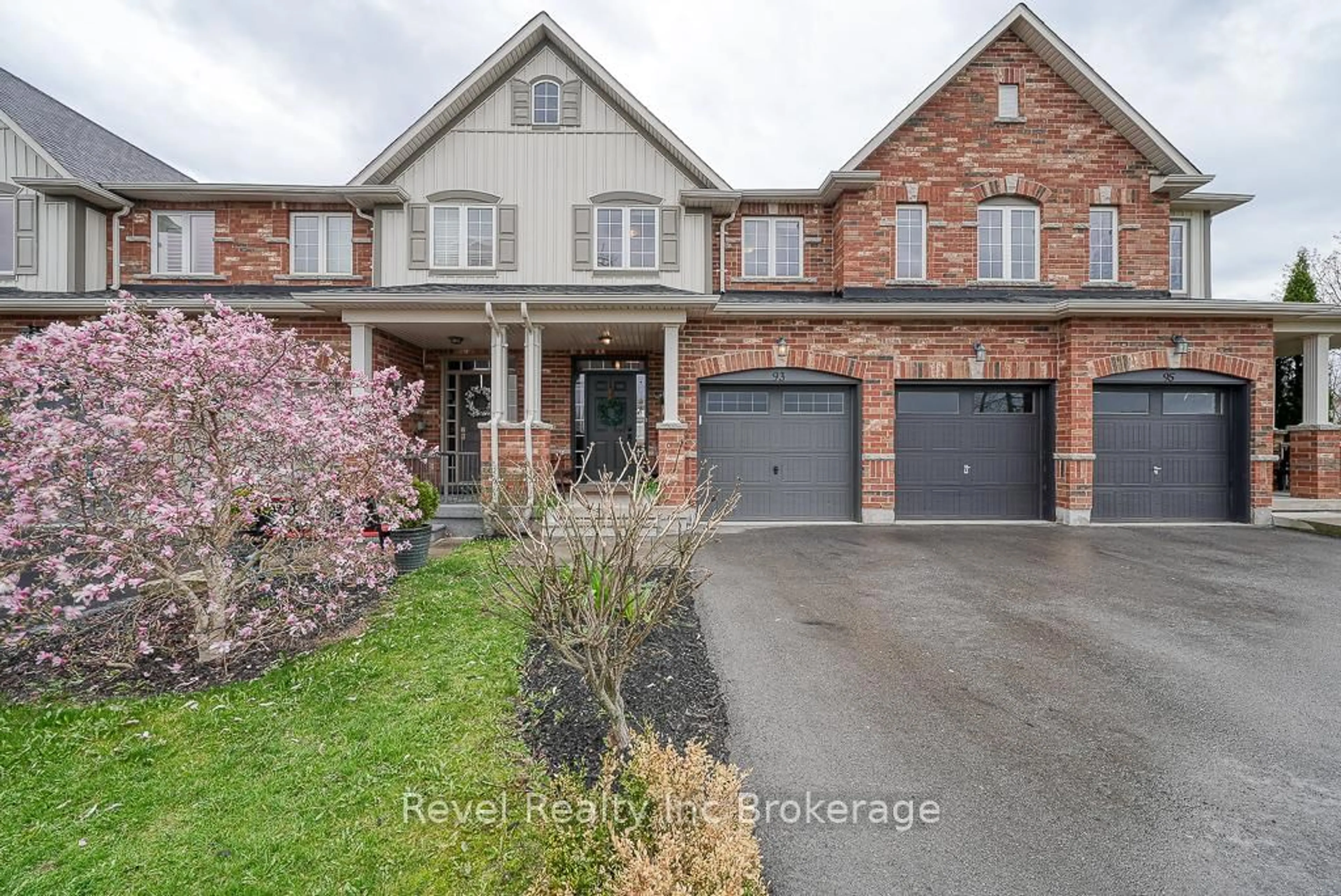 Home with brick exterior material, street for 93 Nisbet Blvd, Hamilton Ontario L0R 2H9